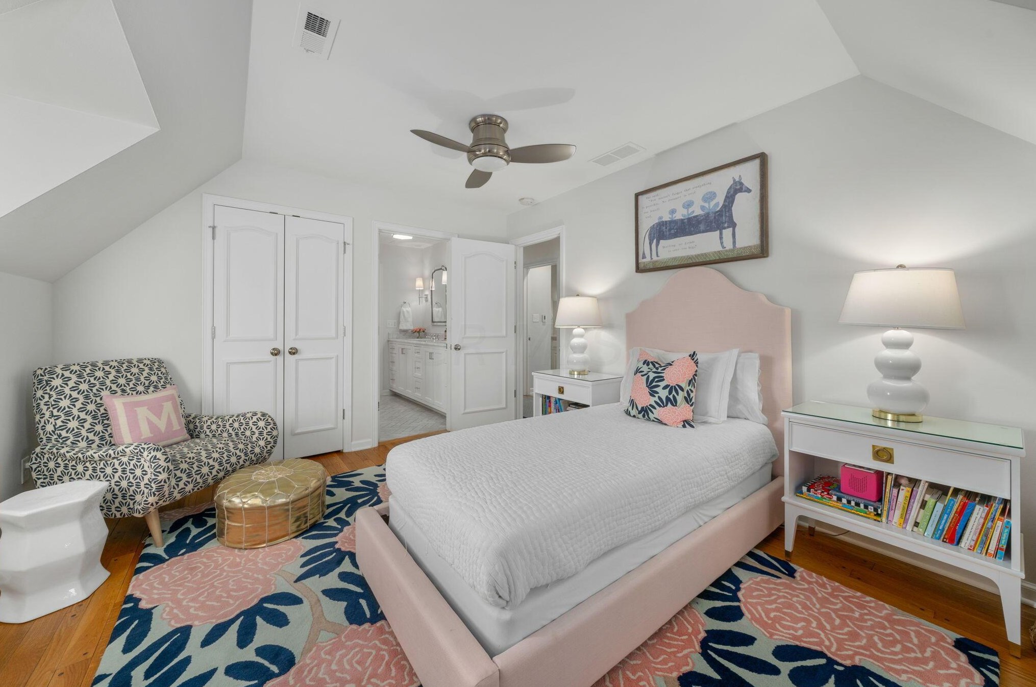 2130 Parkway Dr, Columbus OH 43221-3718 exterior