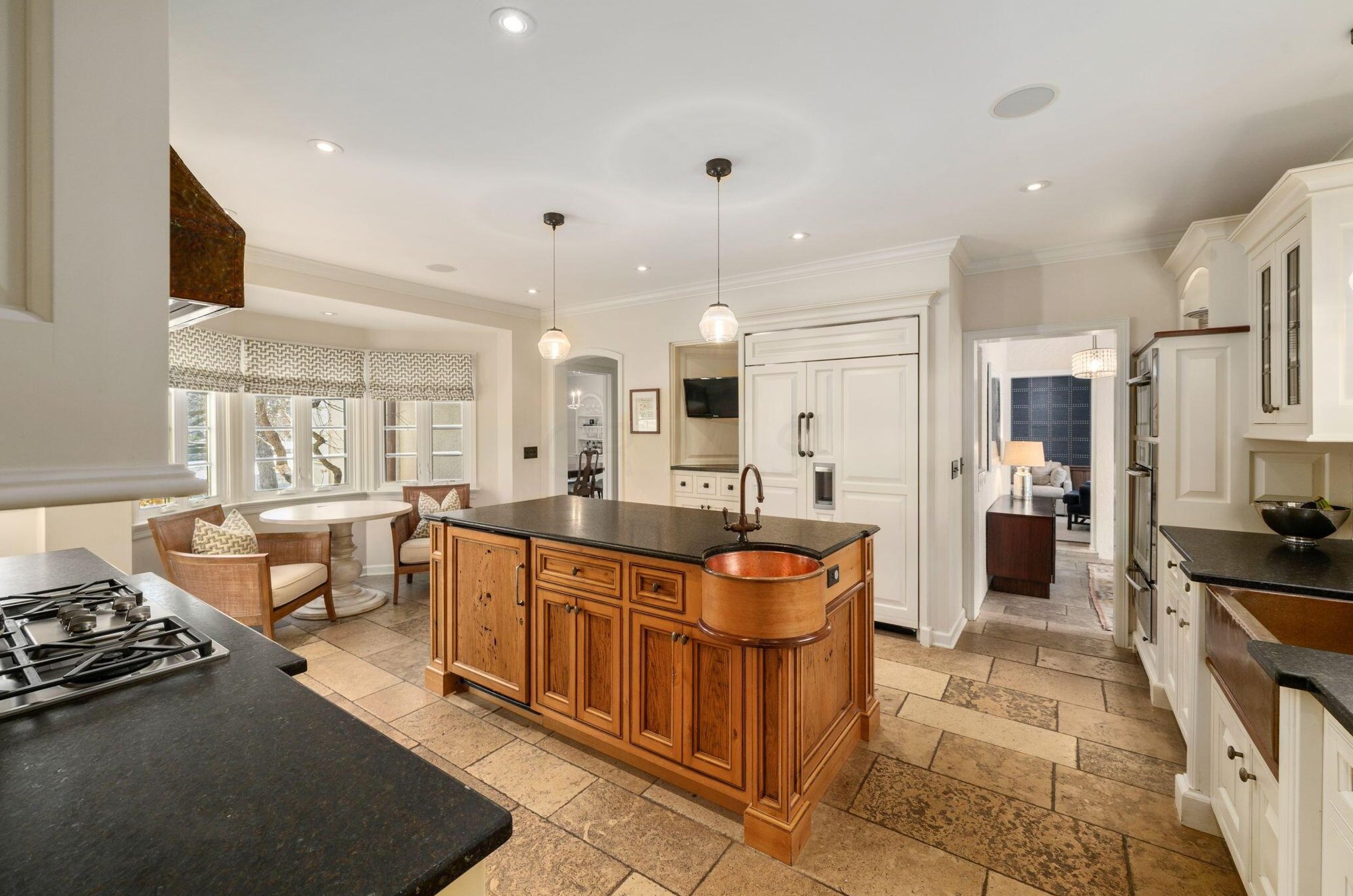 2130 Parkway Dr, Columbus OH 43221-3718 exterior