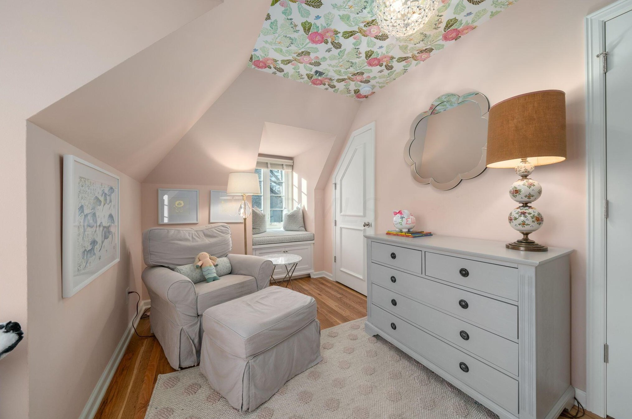 2130 Parkway Dr, Columbus OH 43221-3718 exterior