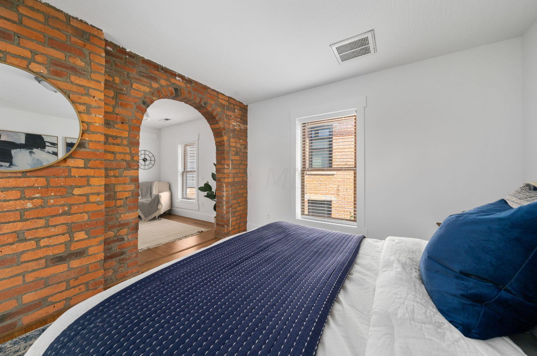 152 2 Ave, Columbus OH 43201-3483 exterior