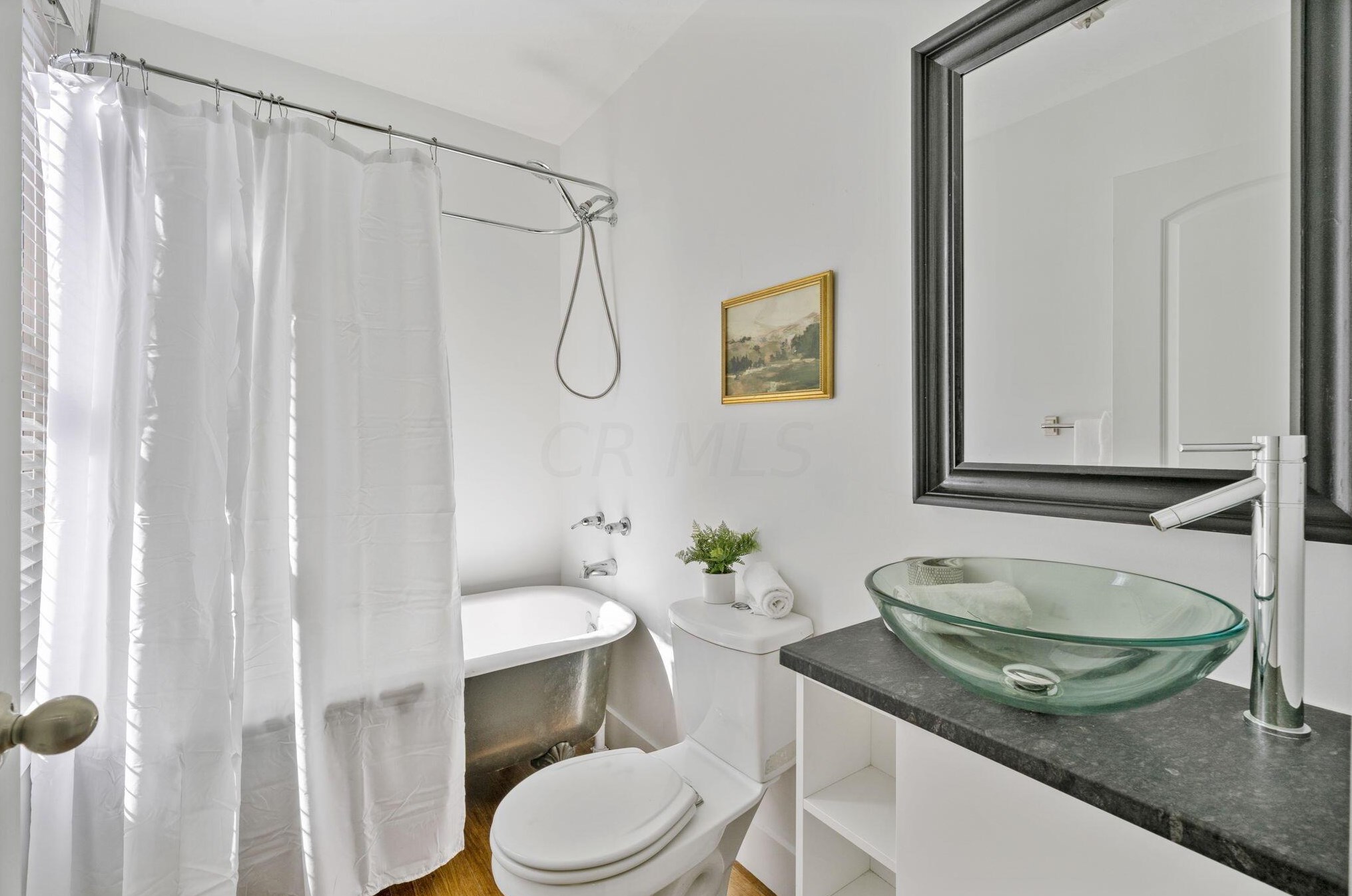 152 2 Ave, Columbus OH 43201-3483 exterior