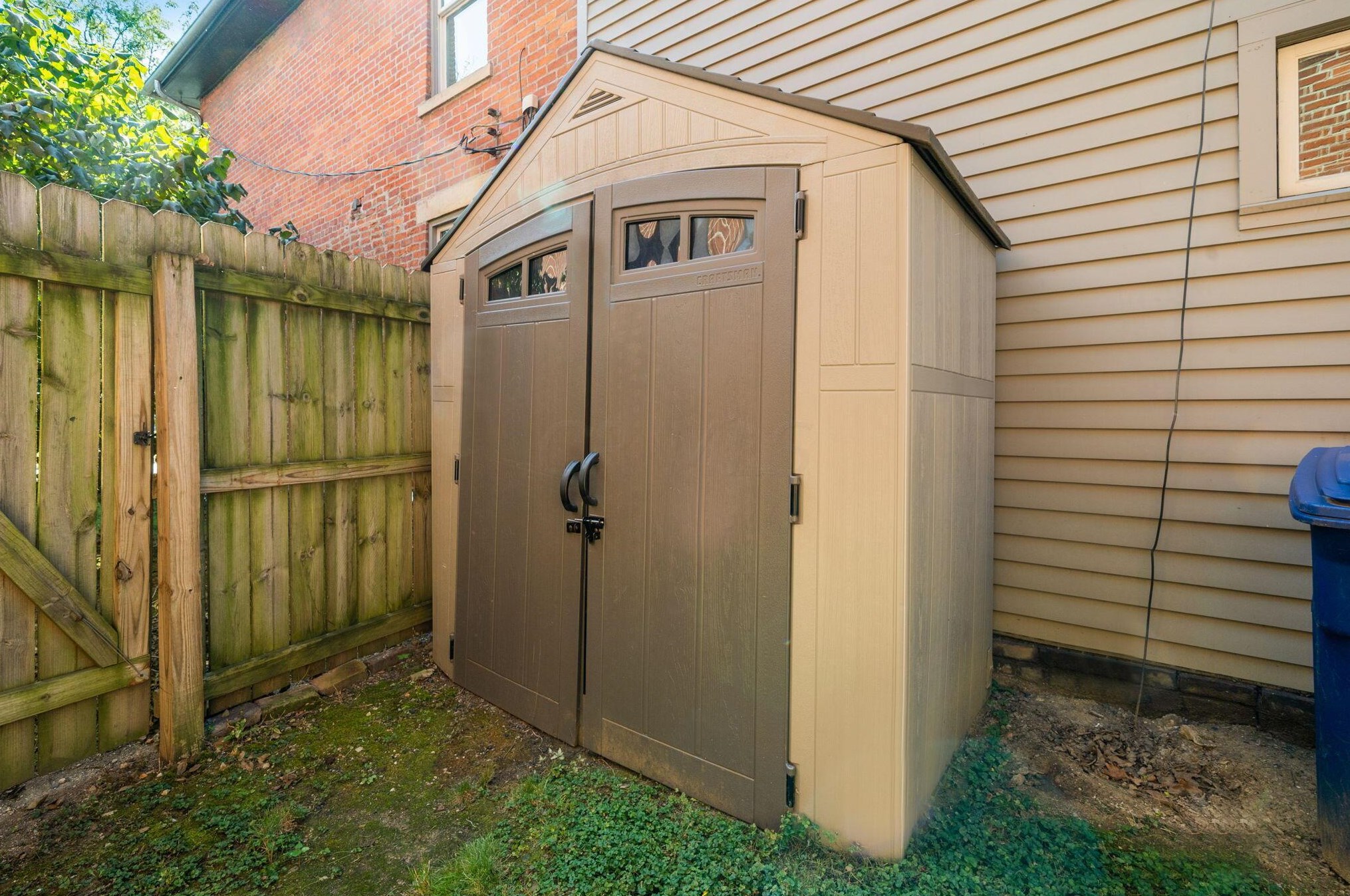 152 2 Ave, Columbus OH 43201-3483 exterior