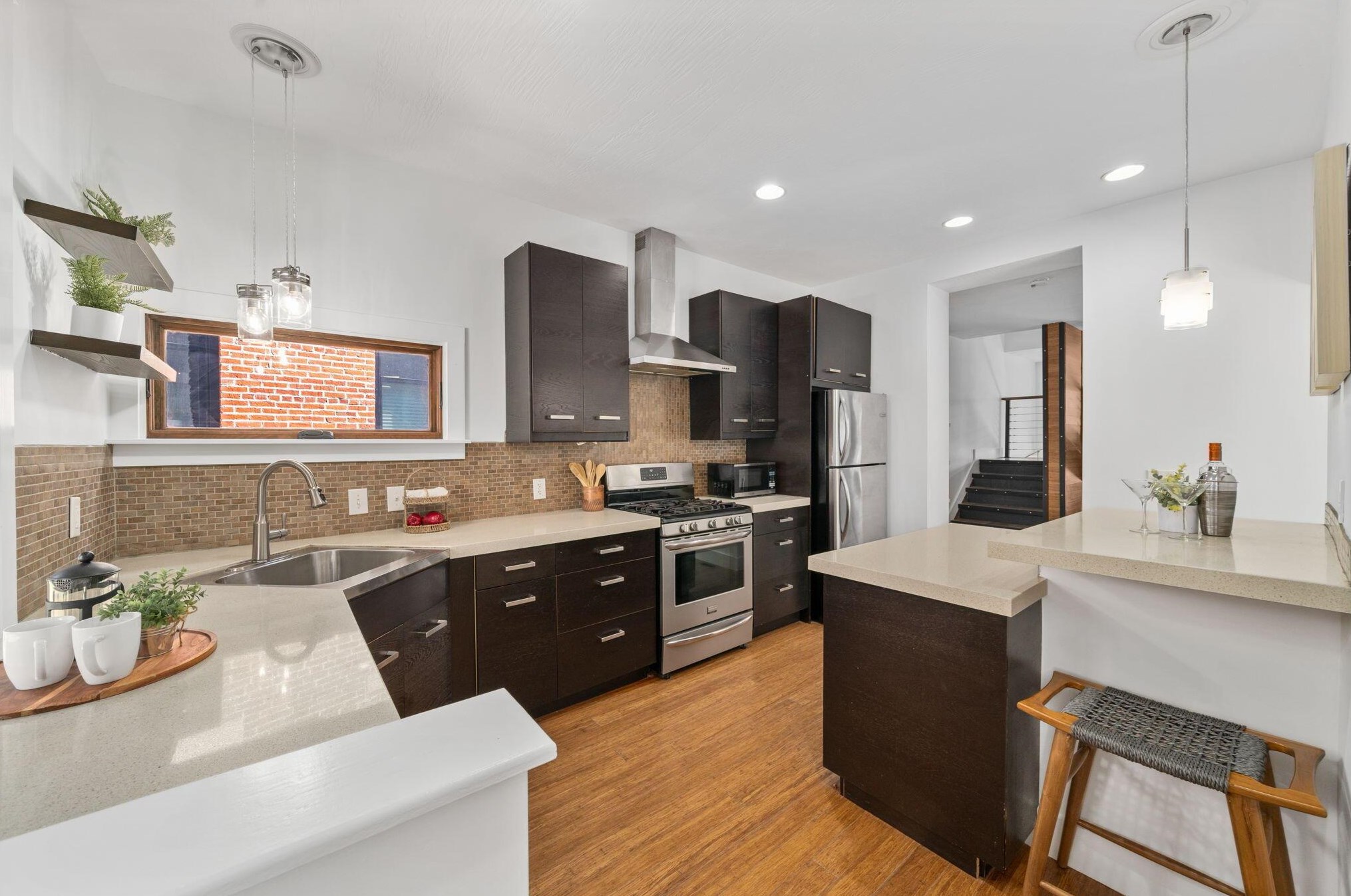 152 2 Ave, Columbus OH 43201-3483 exterior