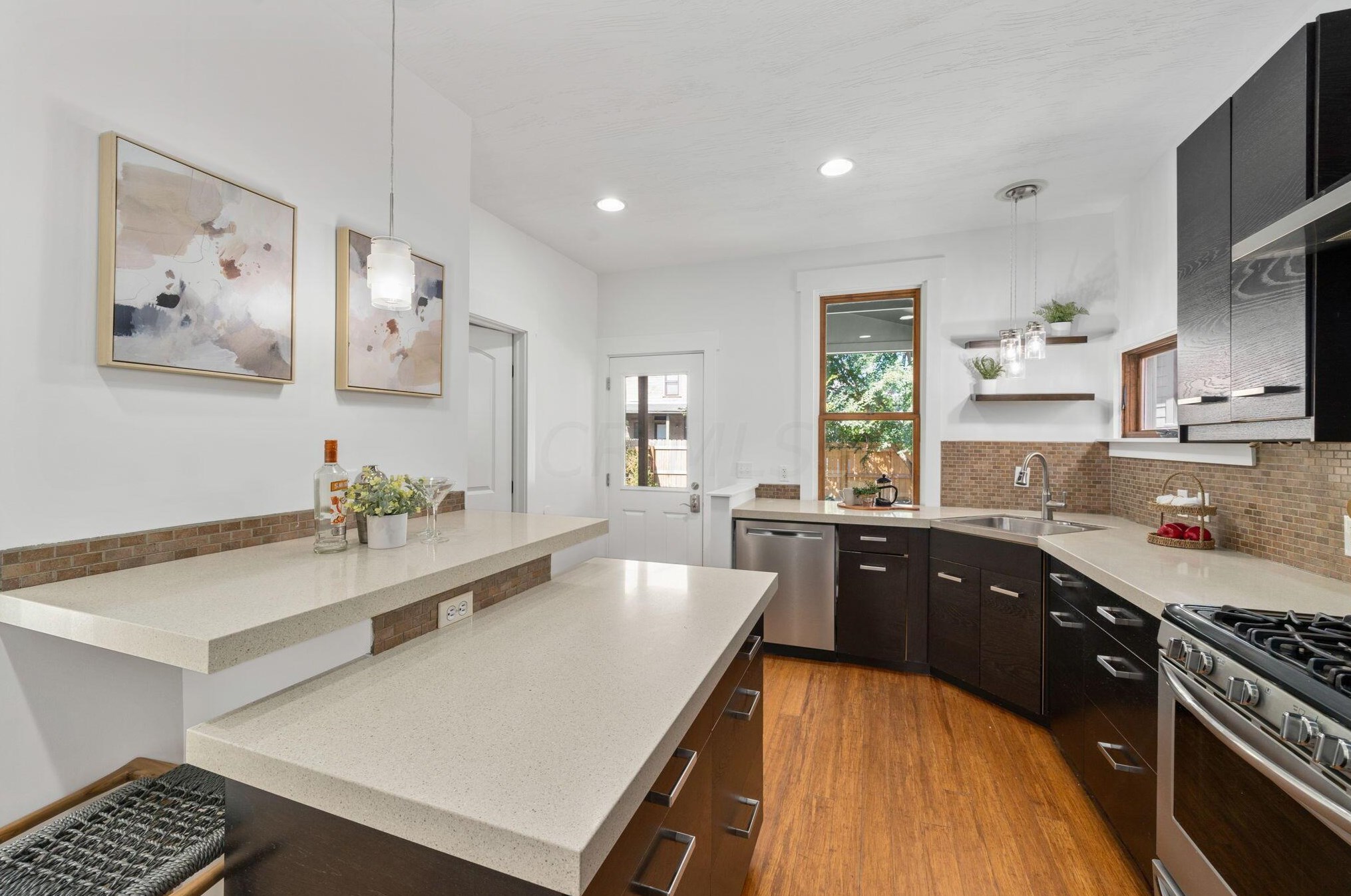 152 2 Ave, Columbus OH 43201-3483 exterior