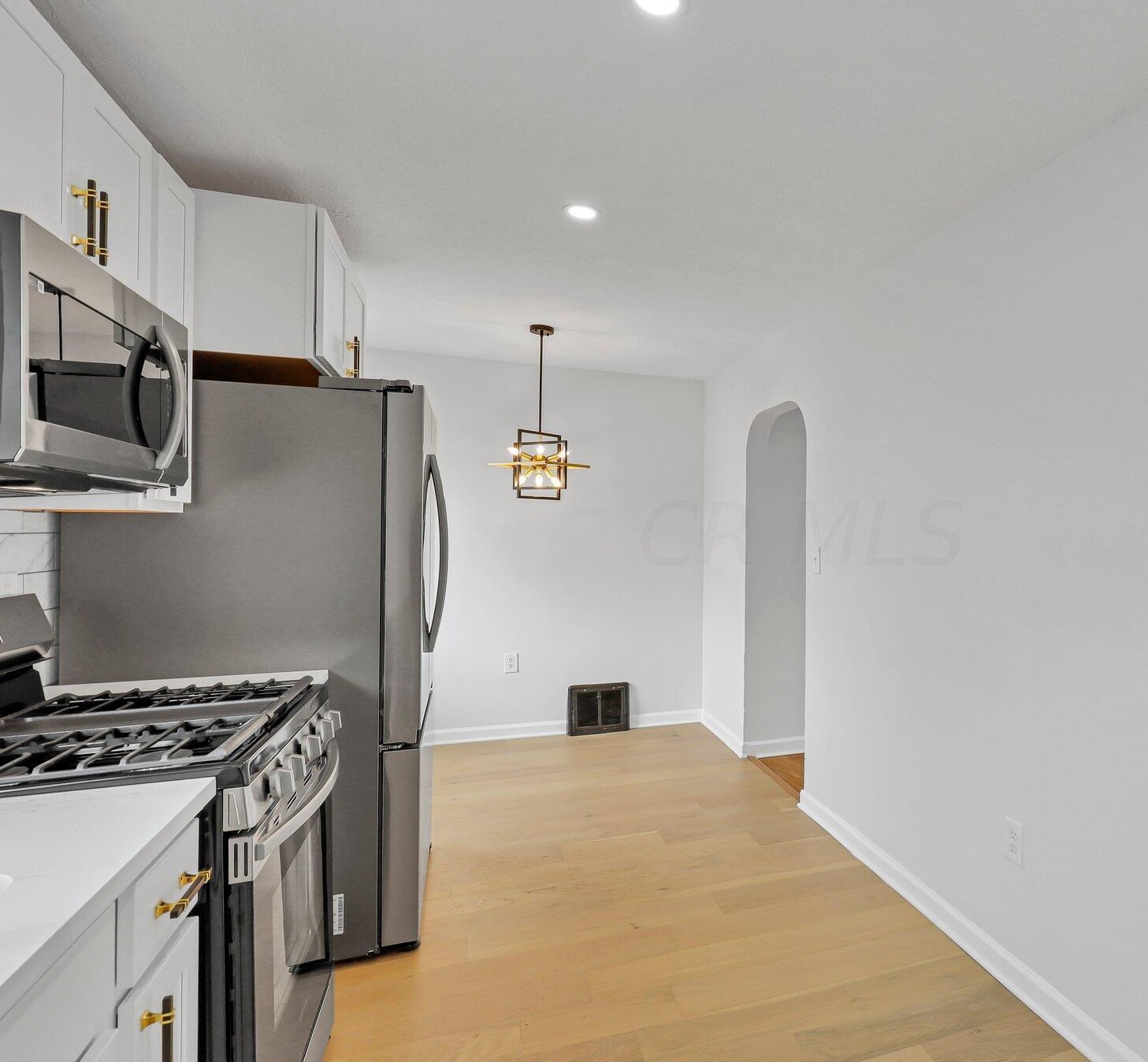 199 Hague Ave, Columbus OH  43204-2611 exterior