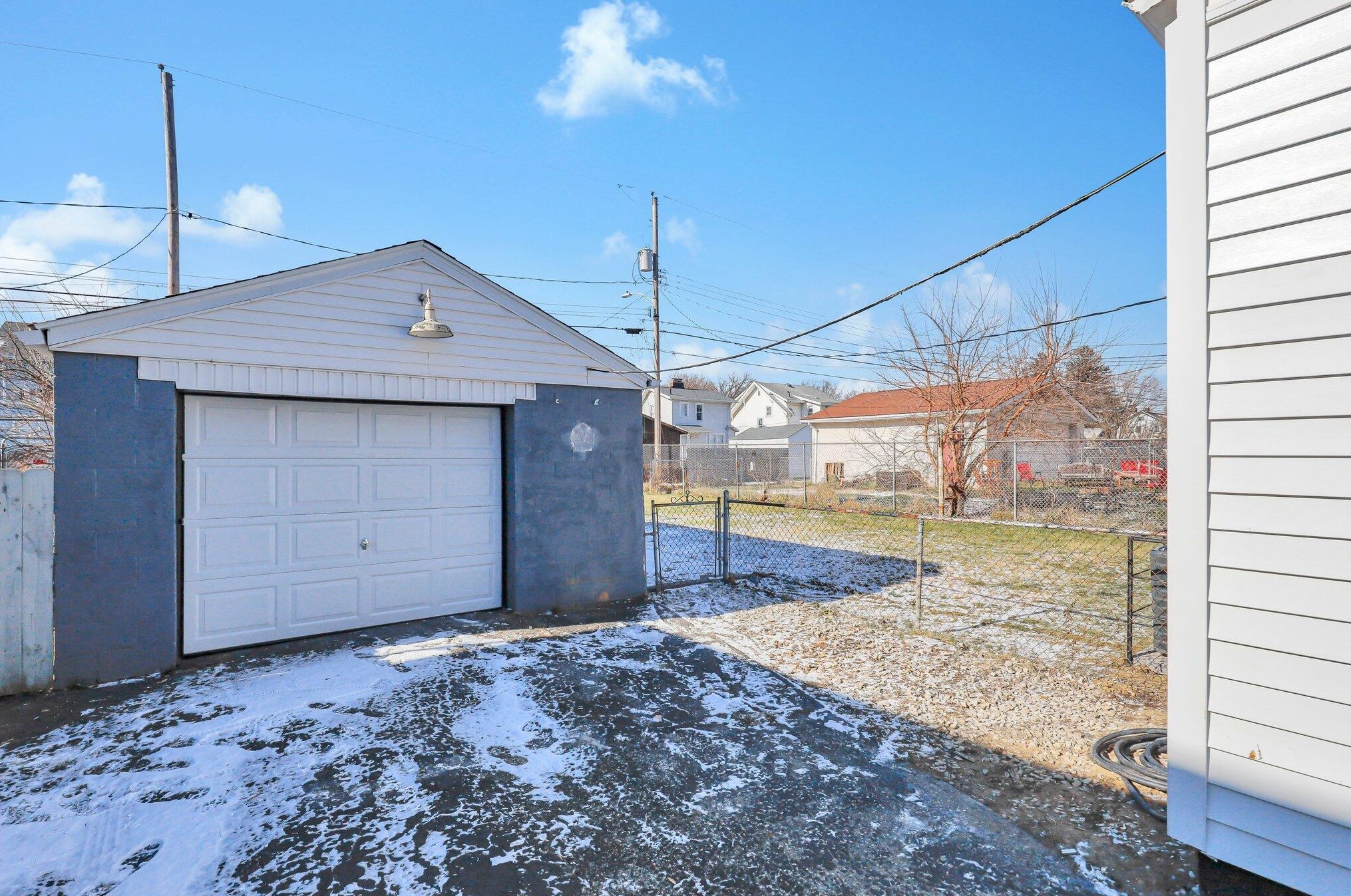 199 Hague Ave, Columbus OH  43204-2611 exterior