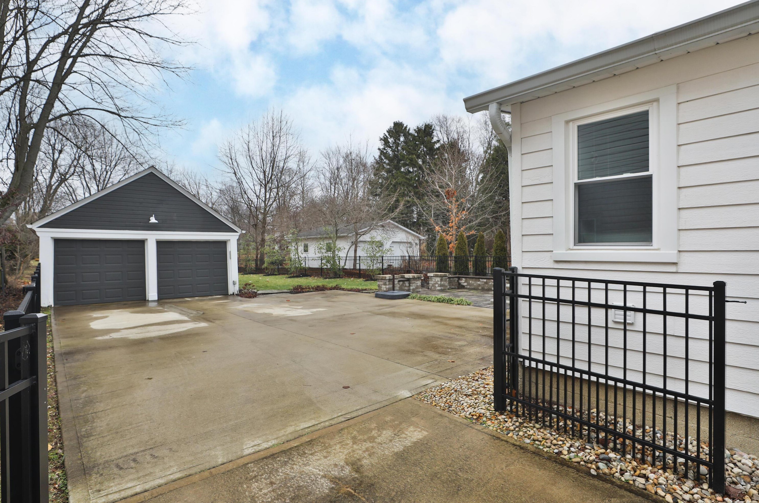 184 Dublin Granville Rd, Columbus OH  43085-3120 exterior