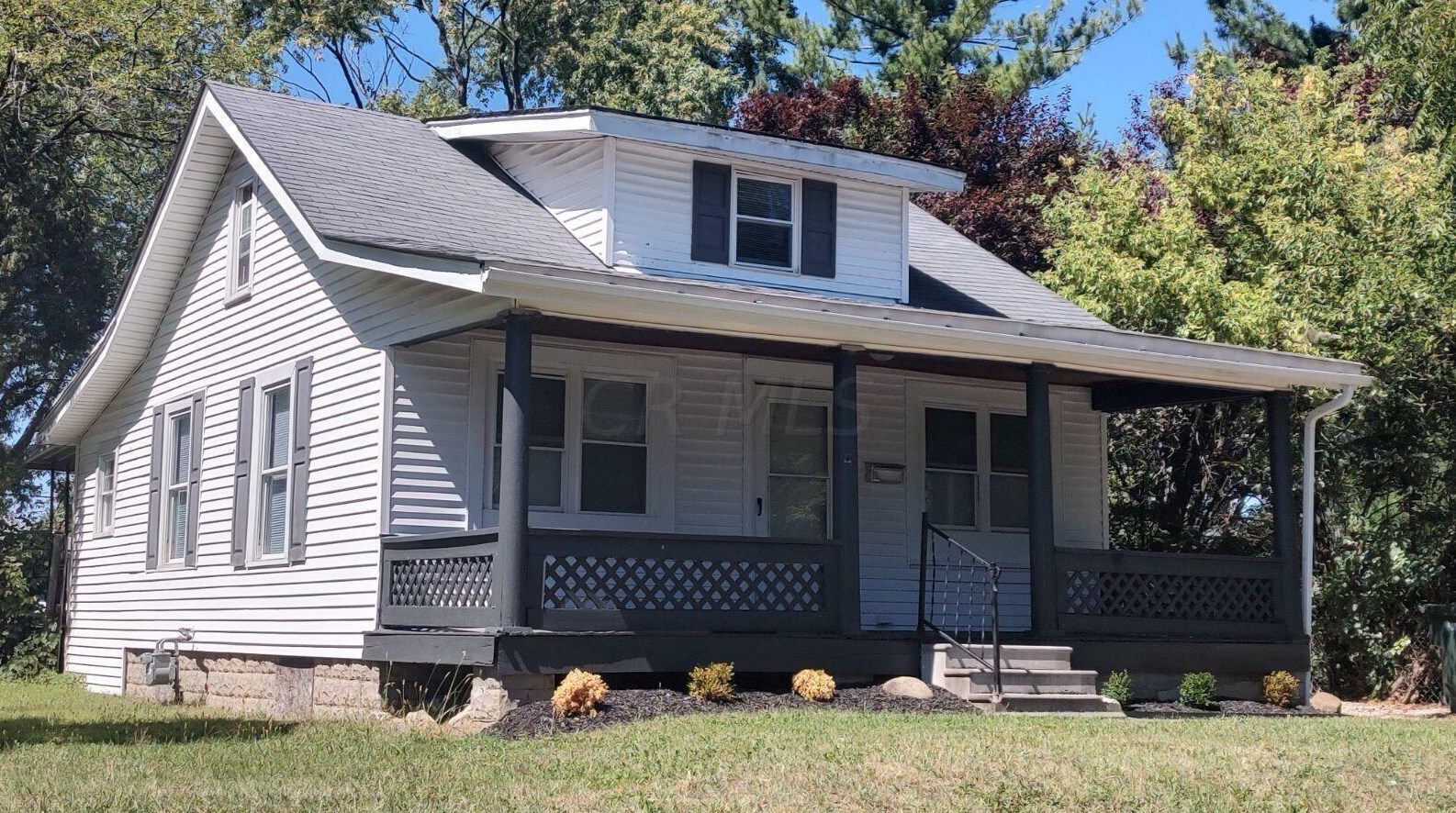 3157 Mcguffey Rd, Columbus OH  43224-4141 exterior