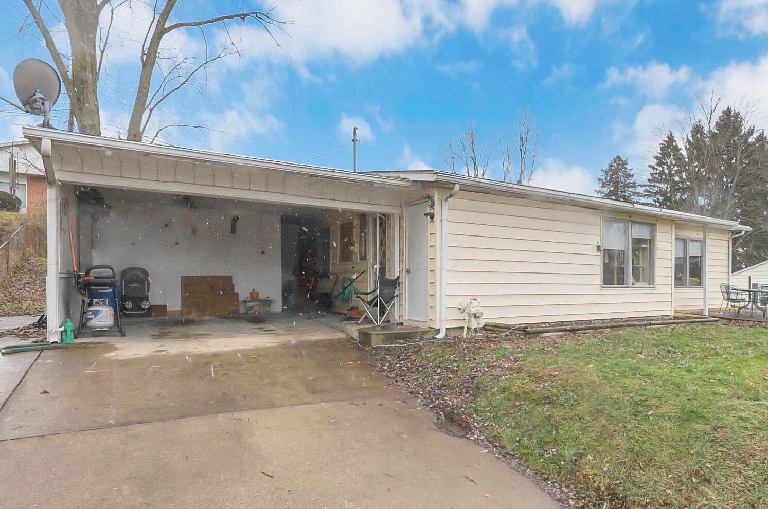 713 Brannon Dr, Lancaster OH  43130-2364 exterior