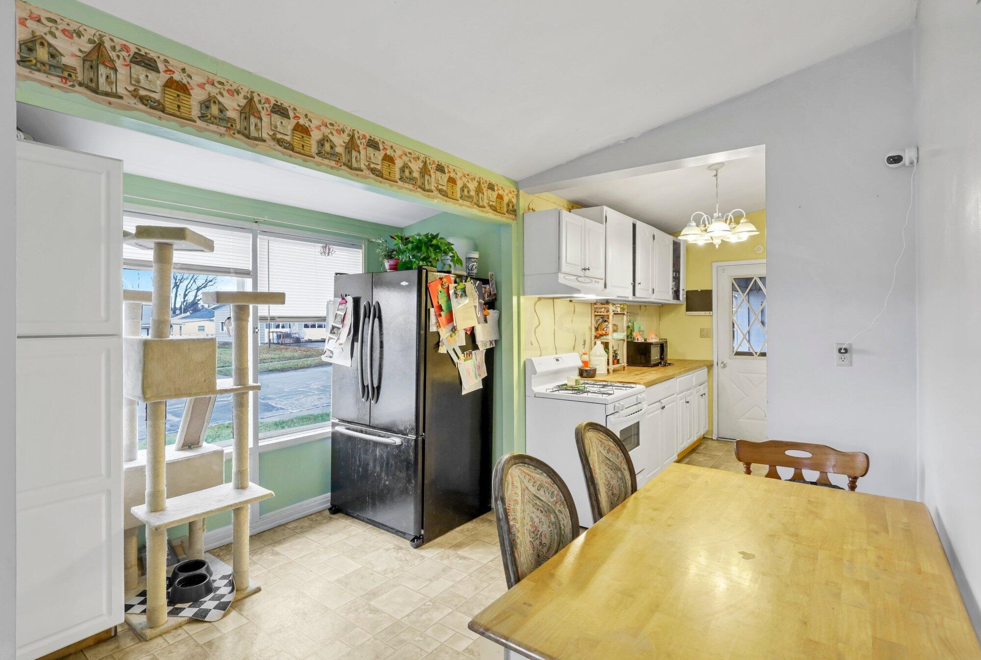 713 Brannon Dr, Lancaster OH  43130-2364 exterior