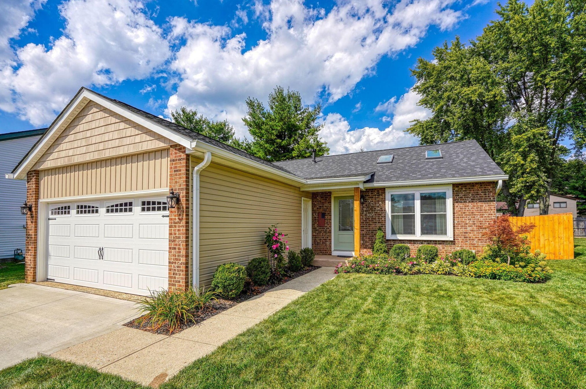 5124 Locust Post Ln, Columbus OH 43230-1587 exterior