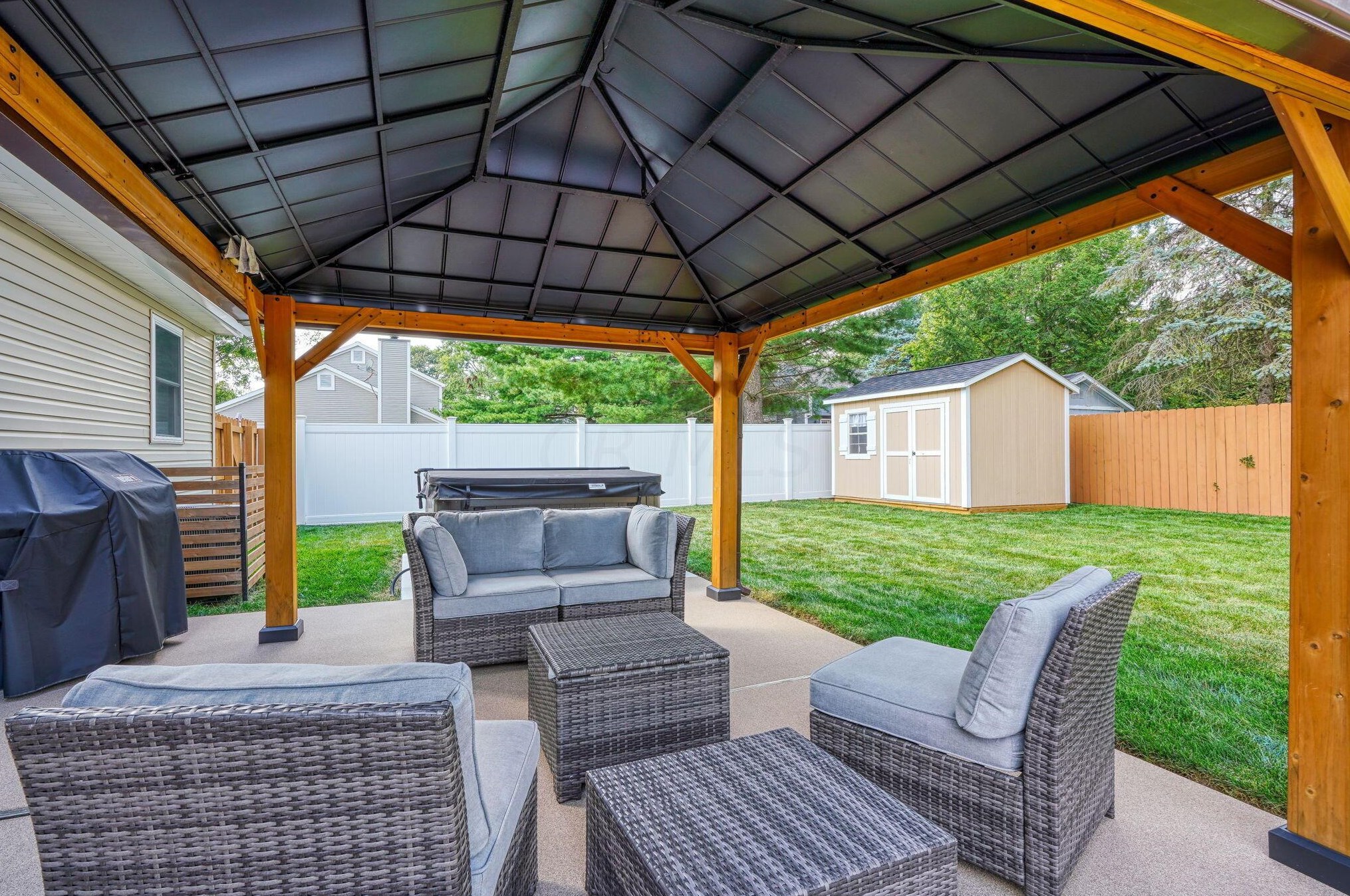 5124 Locust Post Ln, Columbus OH 43230-1587 exterior