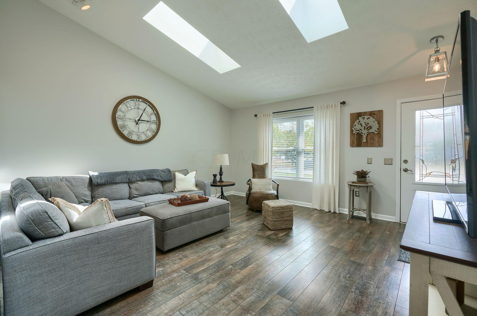 5124 Locust Post Ln, Columbus OH 43230-1587 exterior