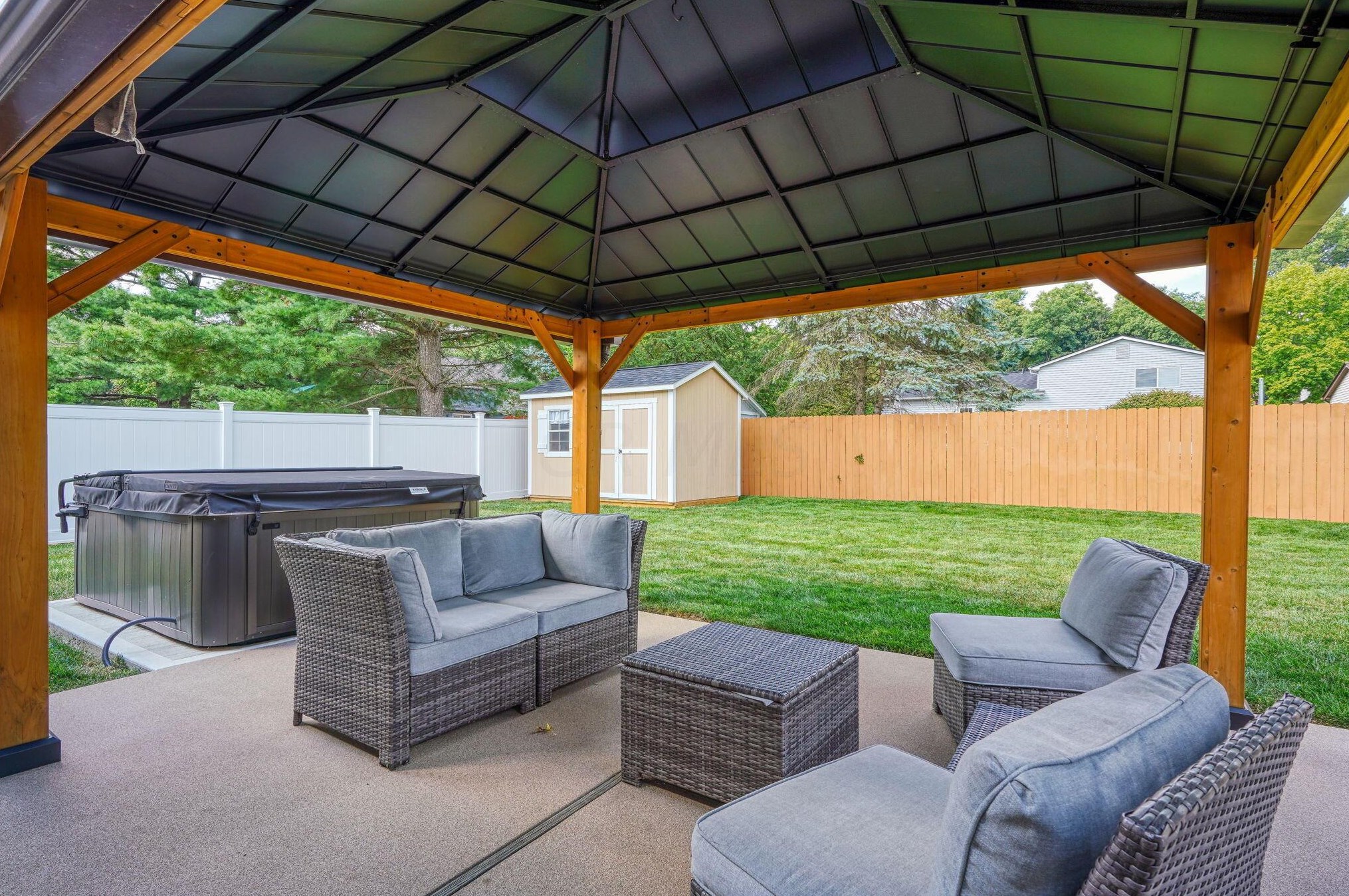 5124 Locust Post Ln, Columbus OH 43230-1587 exterior