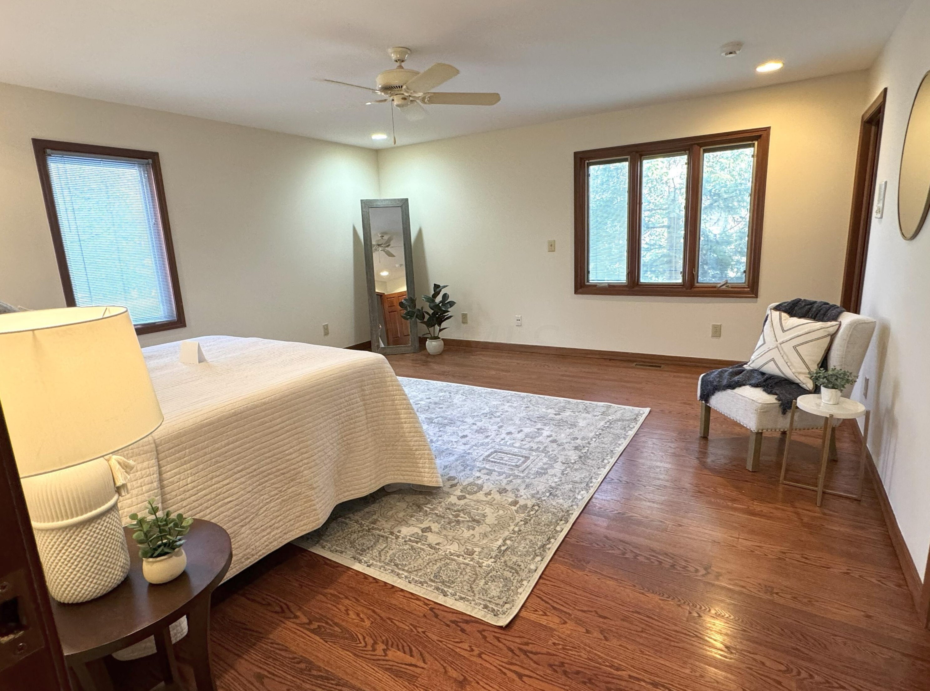 516 Woodview Rd, Westerville OH  43081-3064 exterior