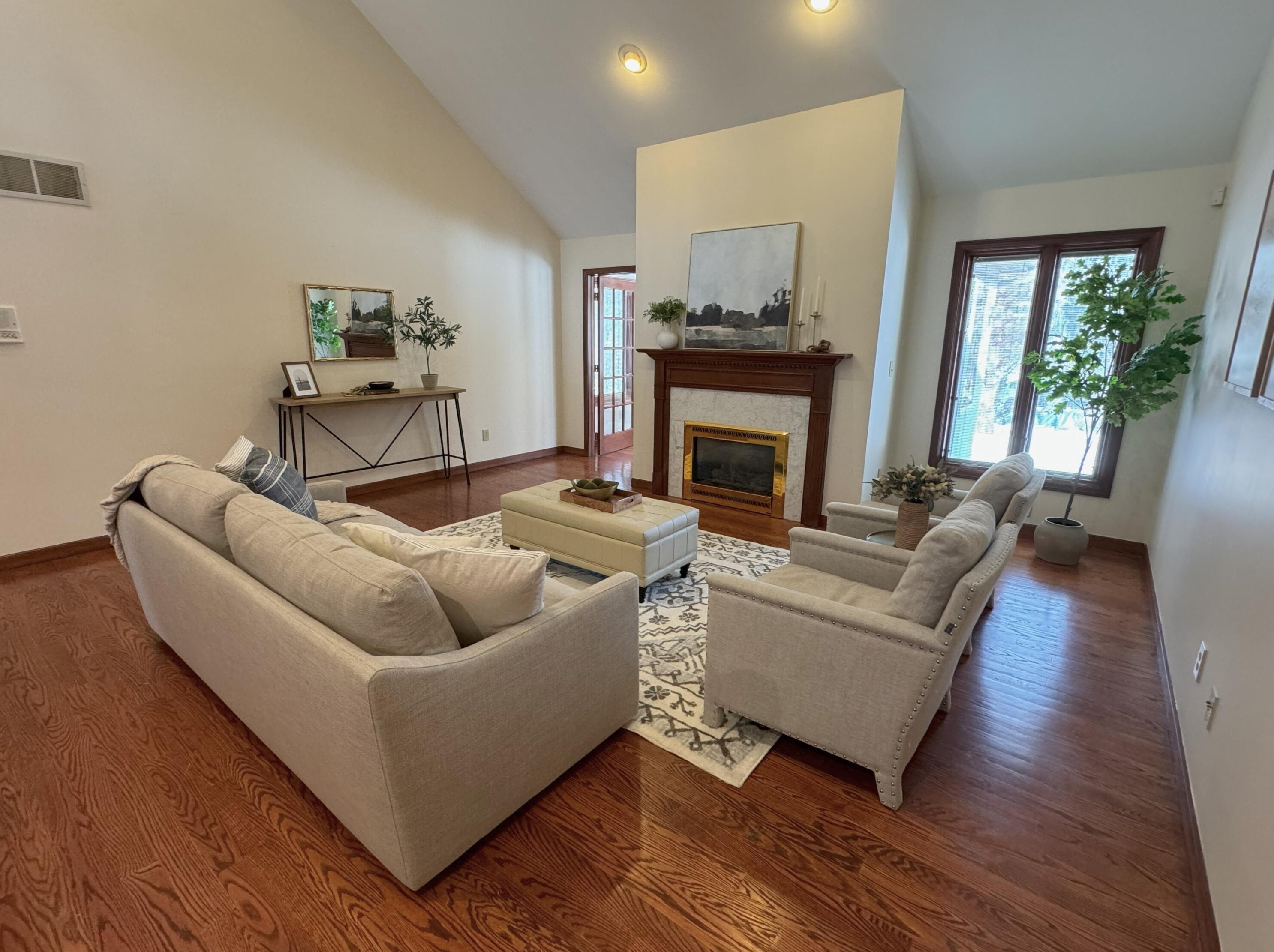 516 Woodview Rd, Westerville OH  43081-3064 exterior