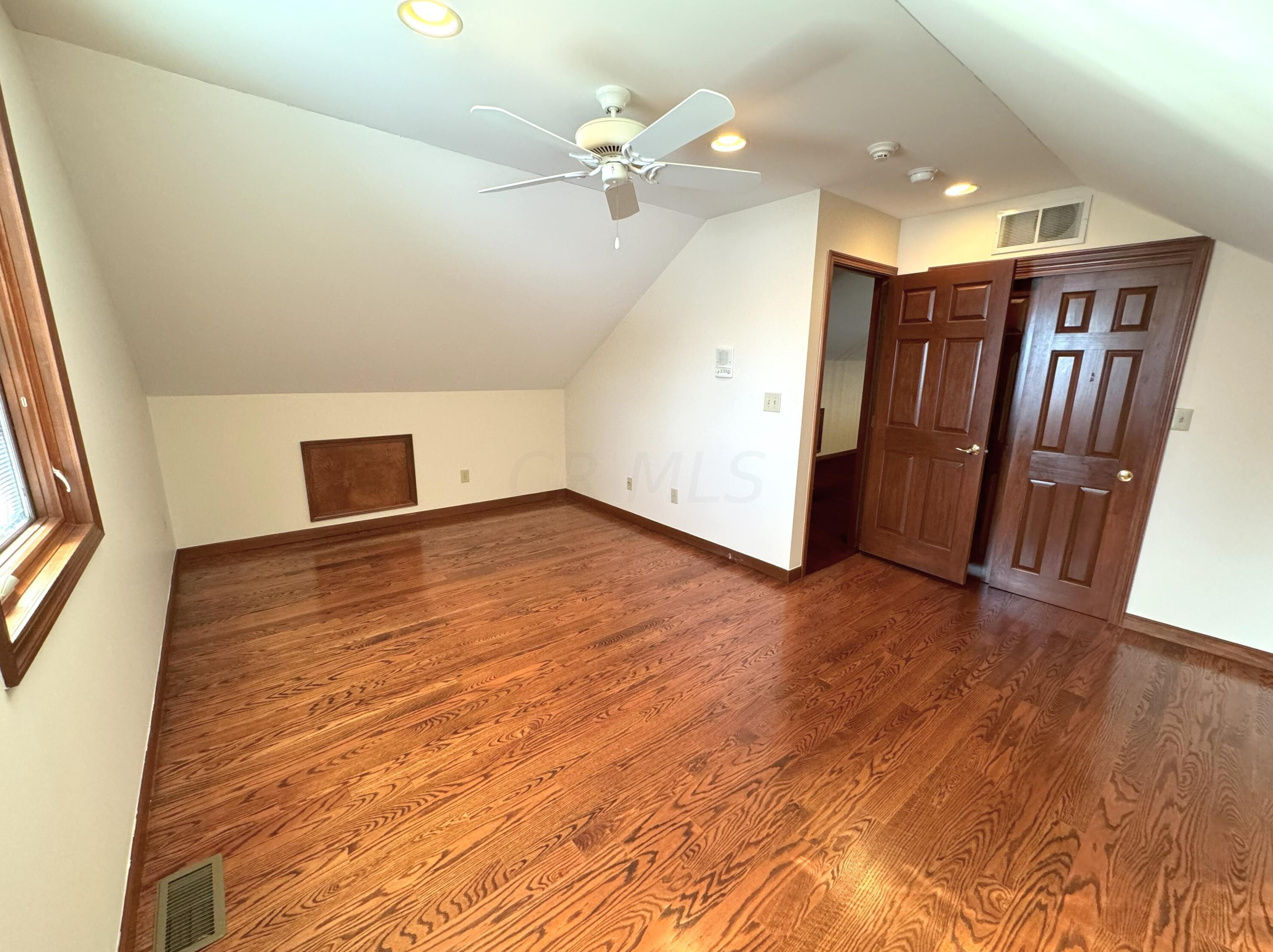 516 Woodview Rd, Westerville OH  43081-3064 exterior