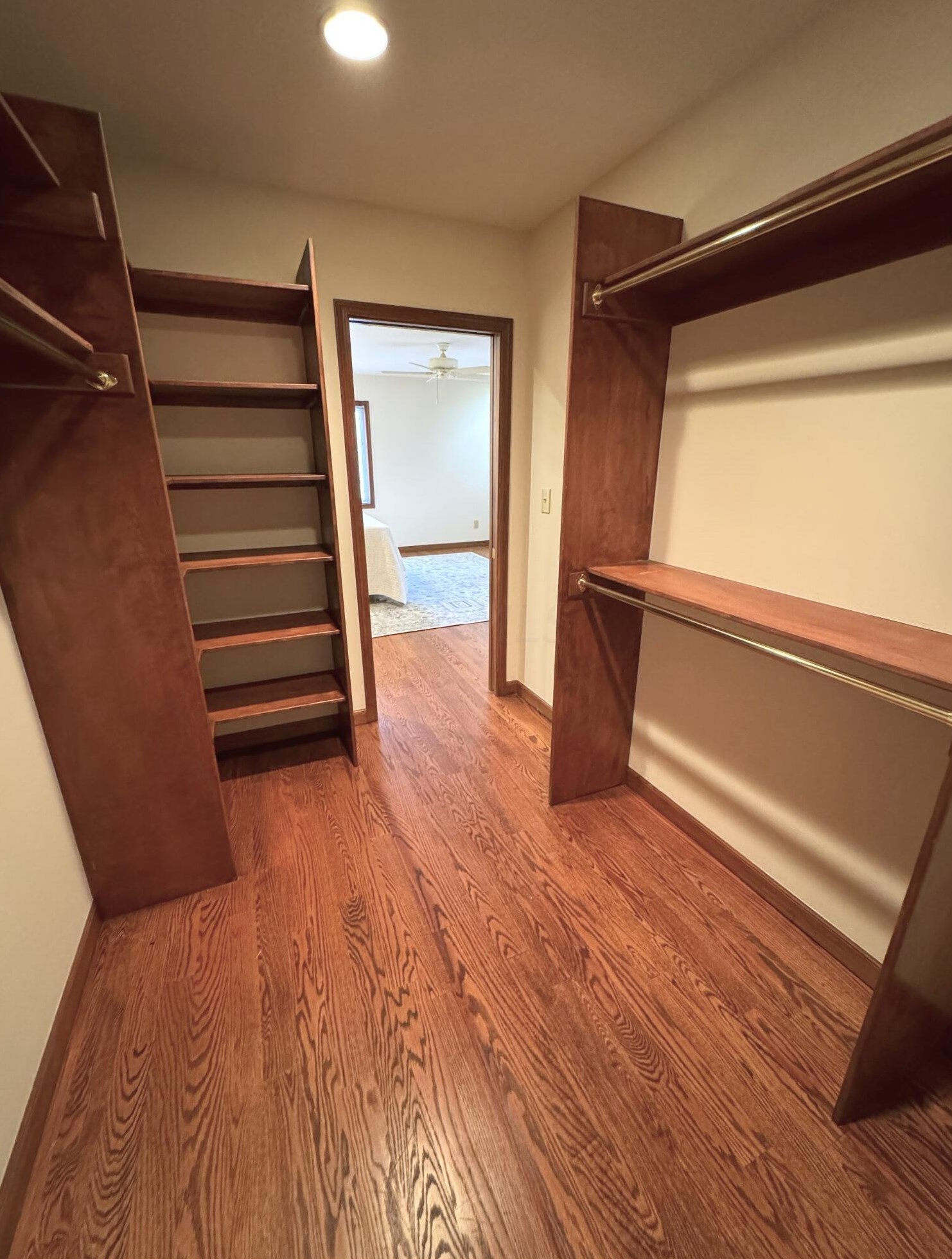 516 Woodview Rd, Westerville OH  43081-3064 exterior