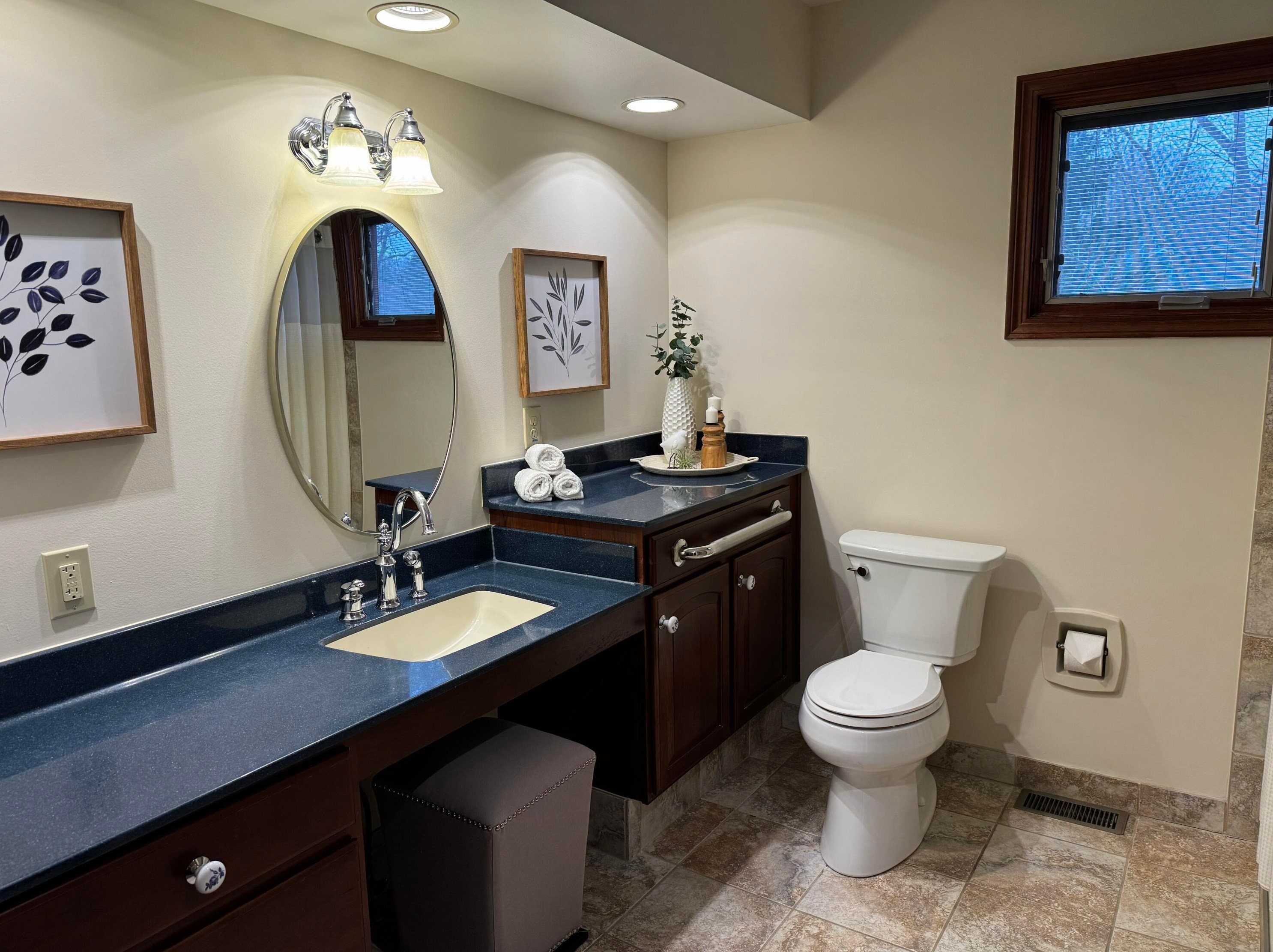 516 Woodview Rd, Westerville OH  43081-3064 exterior