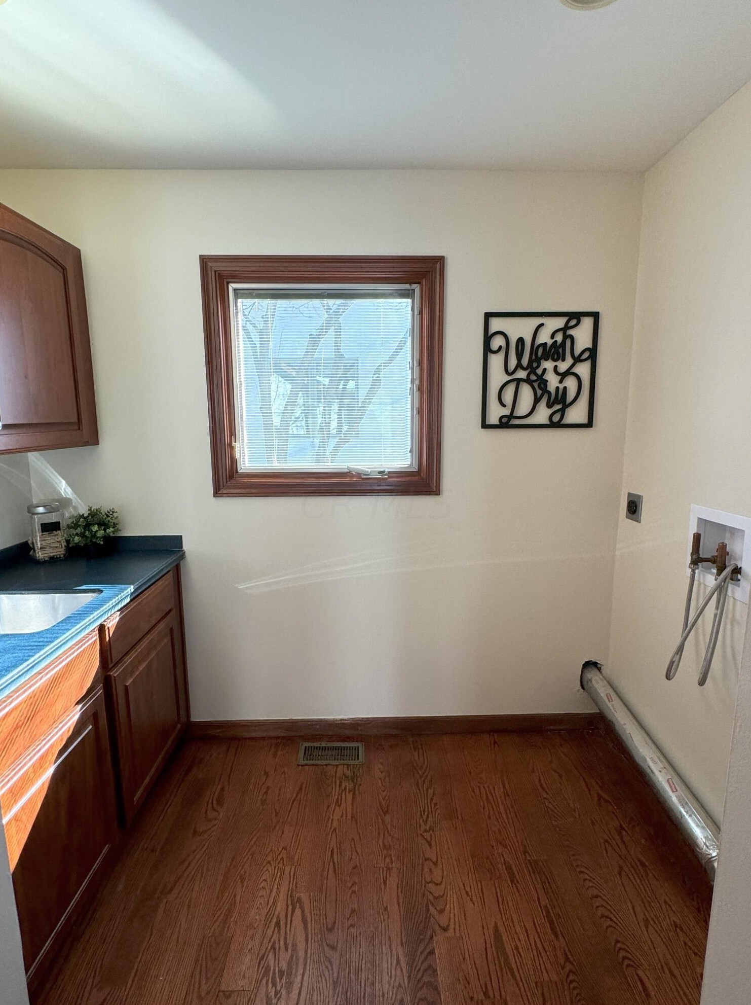 516 Woodview Rd, Westerville OH  43081-3064 exterior