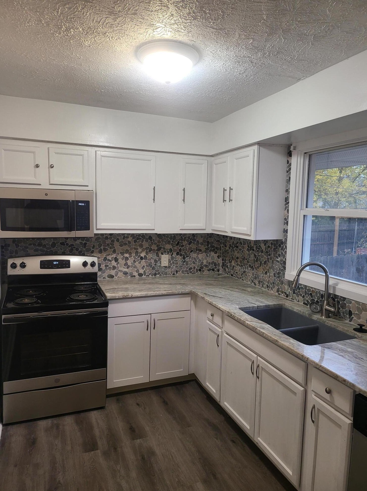 99 Ter Ave, Columbus OH 43204-3733 exterior