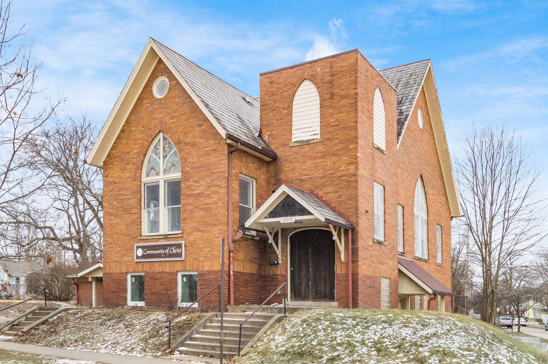 237 Tompkins St, Columbus OH  43202-2731 exterior