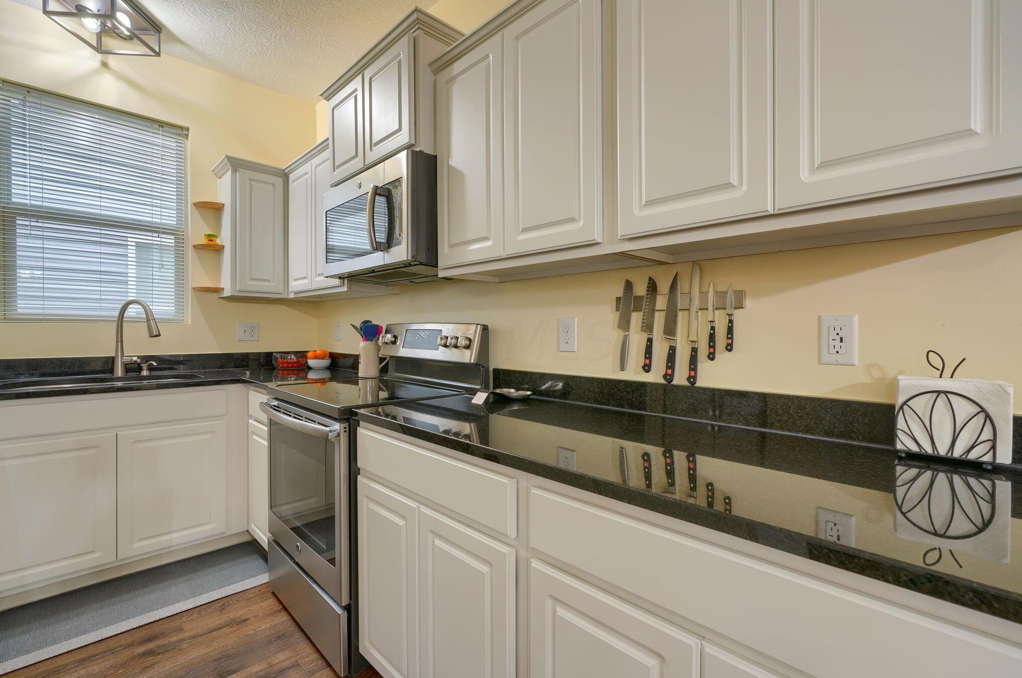 5685 Alliance Way, Columbus OH 43228-8948 exterior