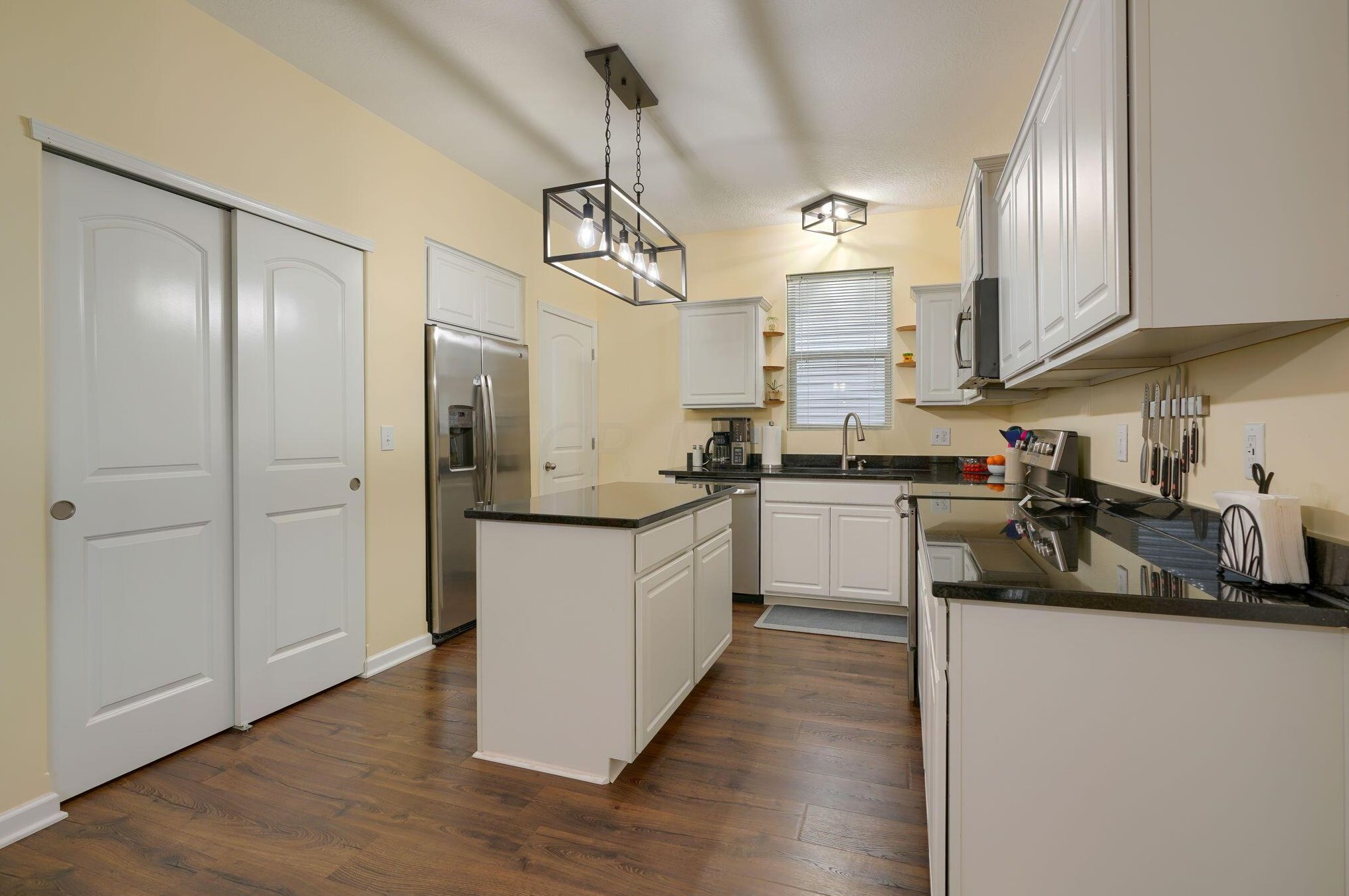 5685 Alliance Way, Columbus OH 43228-8948 exterior