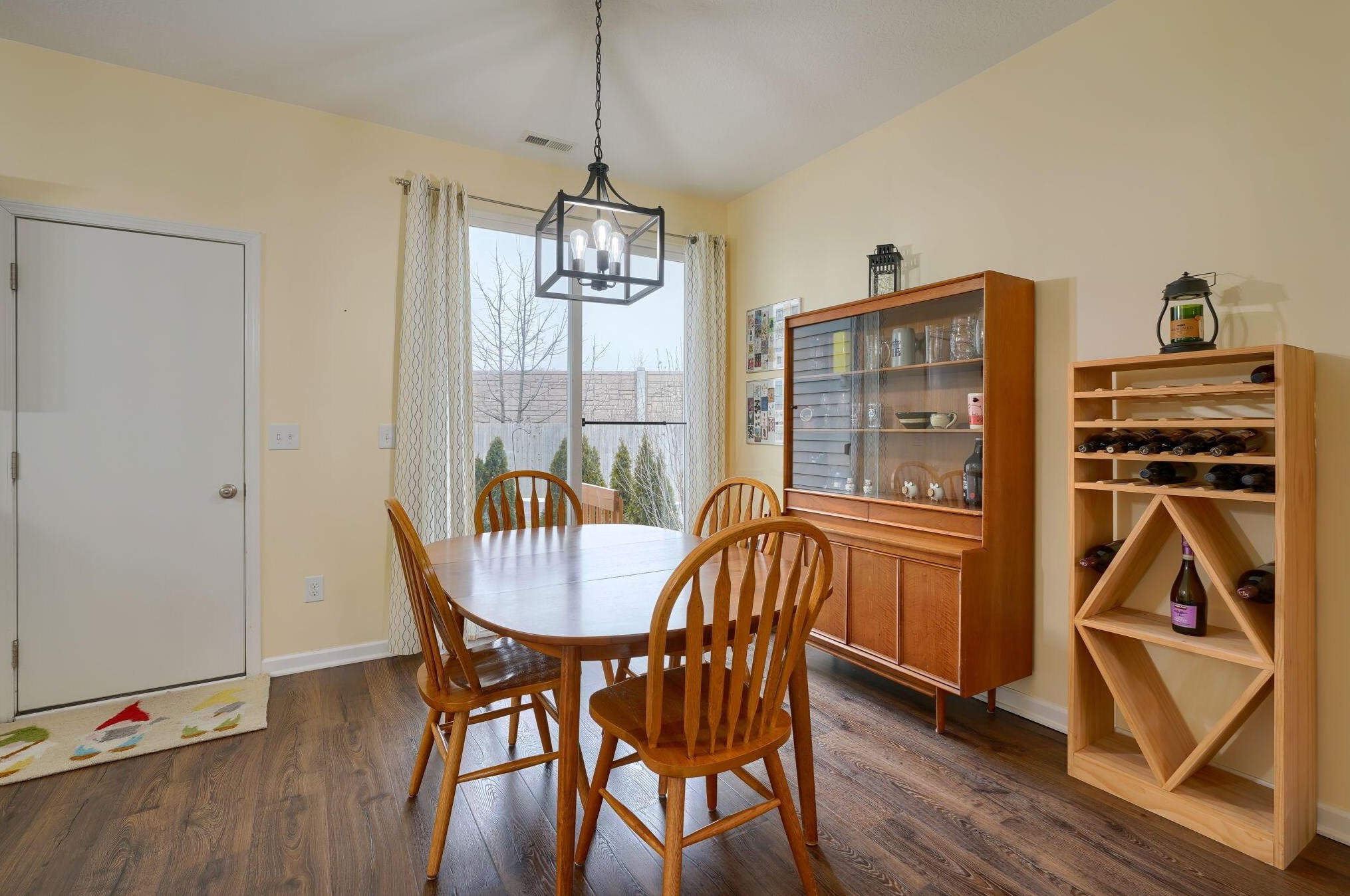 5685 Alliance Way, Columbus OH 43228-8948 exterior