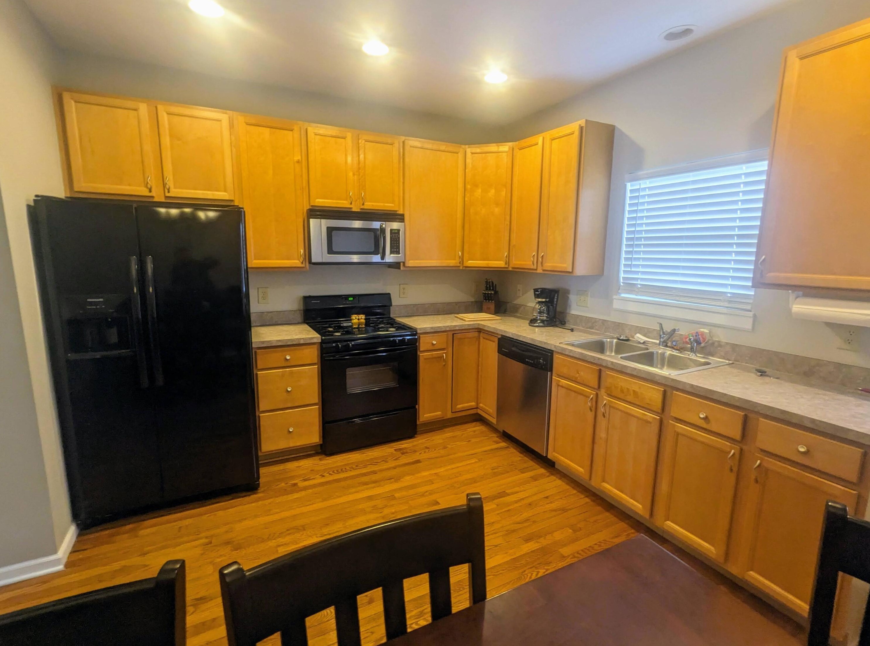 498 Kossuth St, Columbus OH  43206-2366 exterior