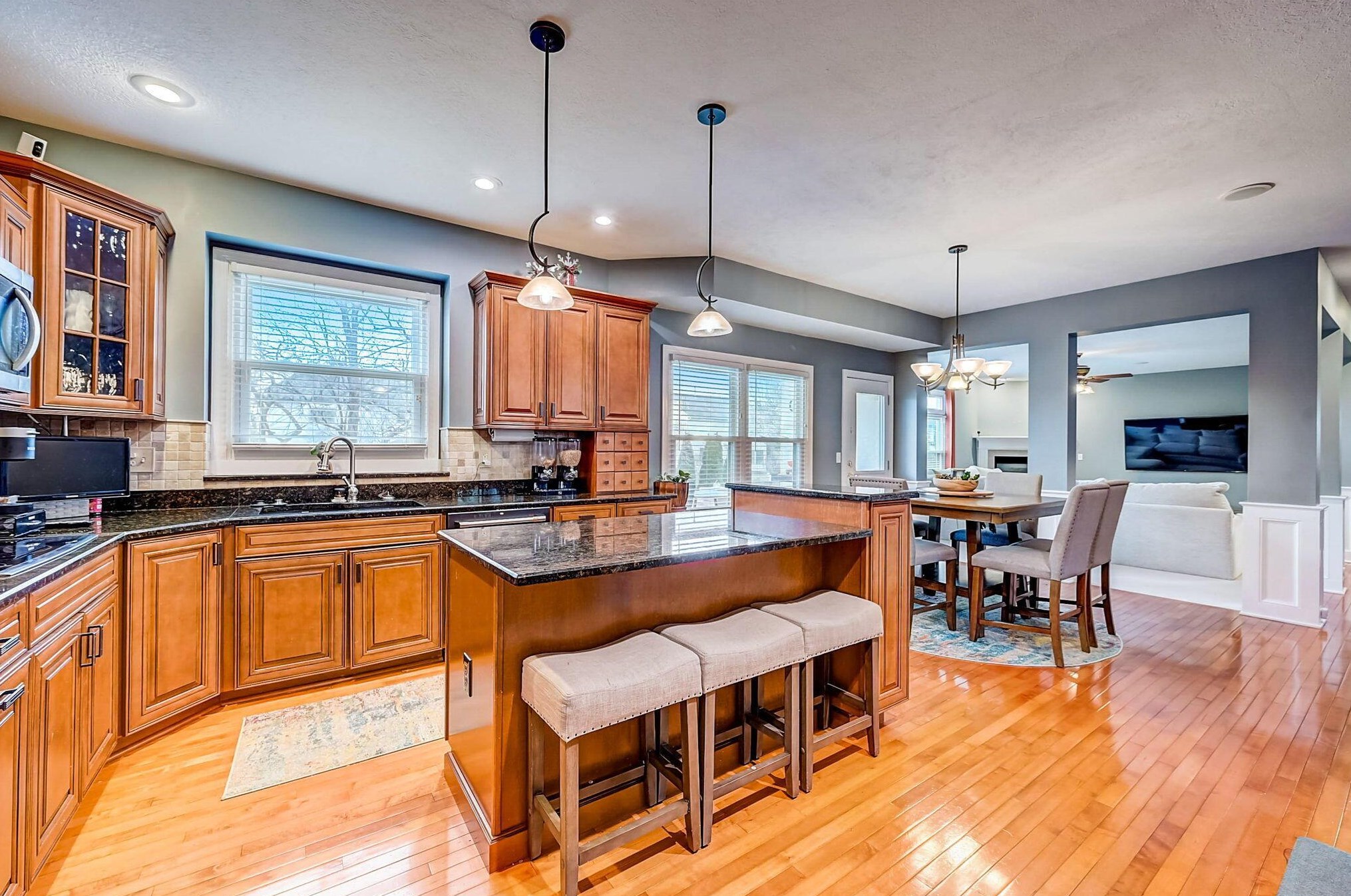 13201 Silver Brook Dr, Pickerington OH  43147-8145 exterior