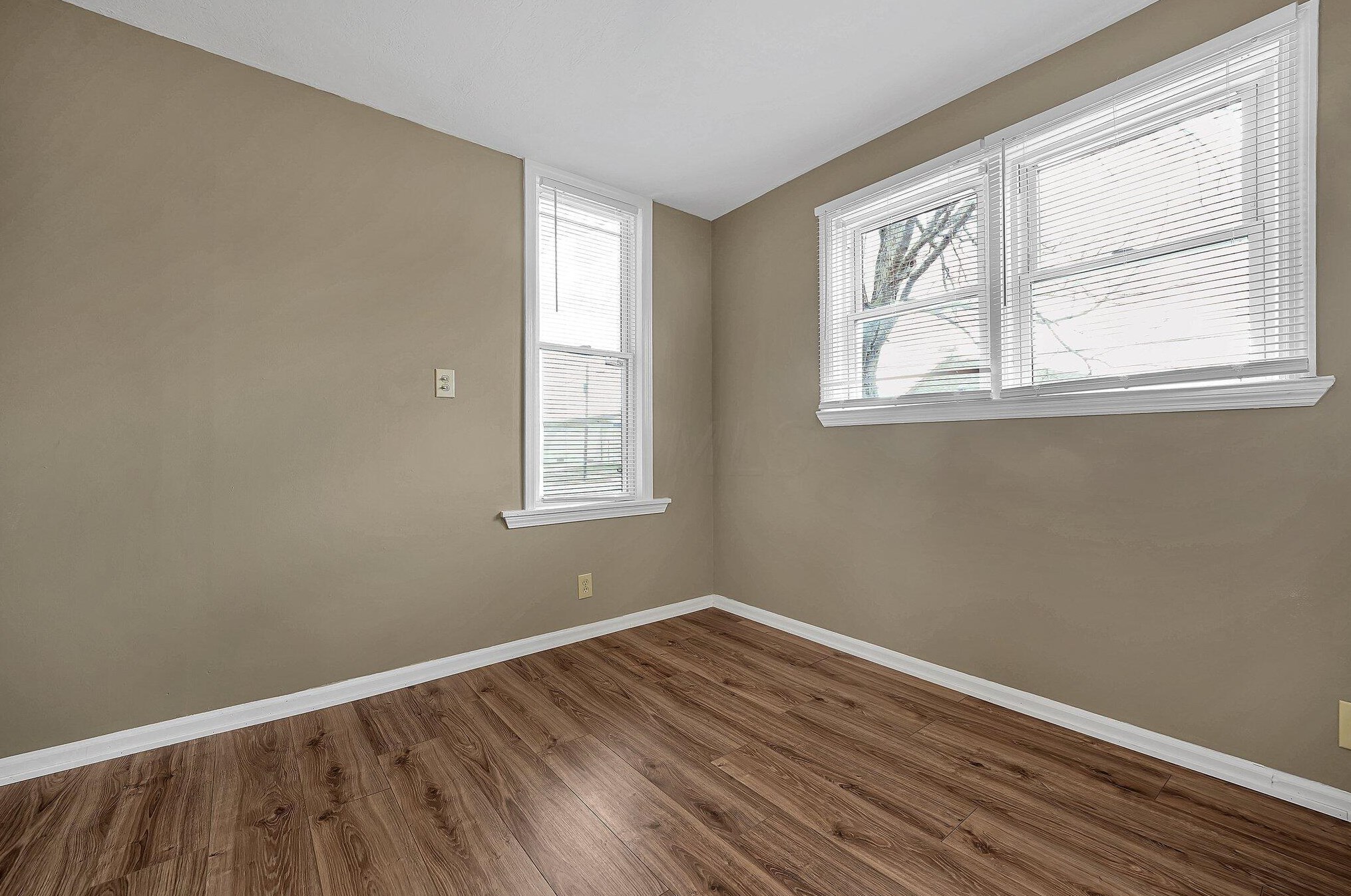 703 Pierce Ave, Lancaster OH 43130-2142 exterior