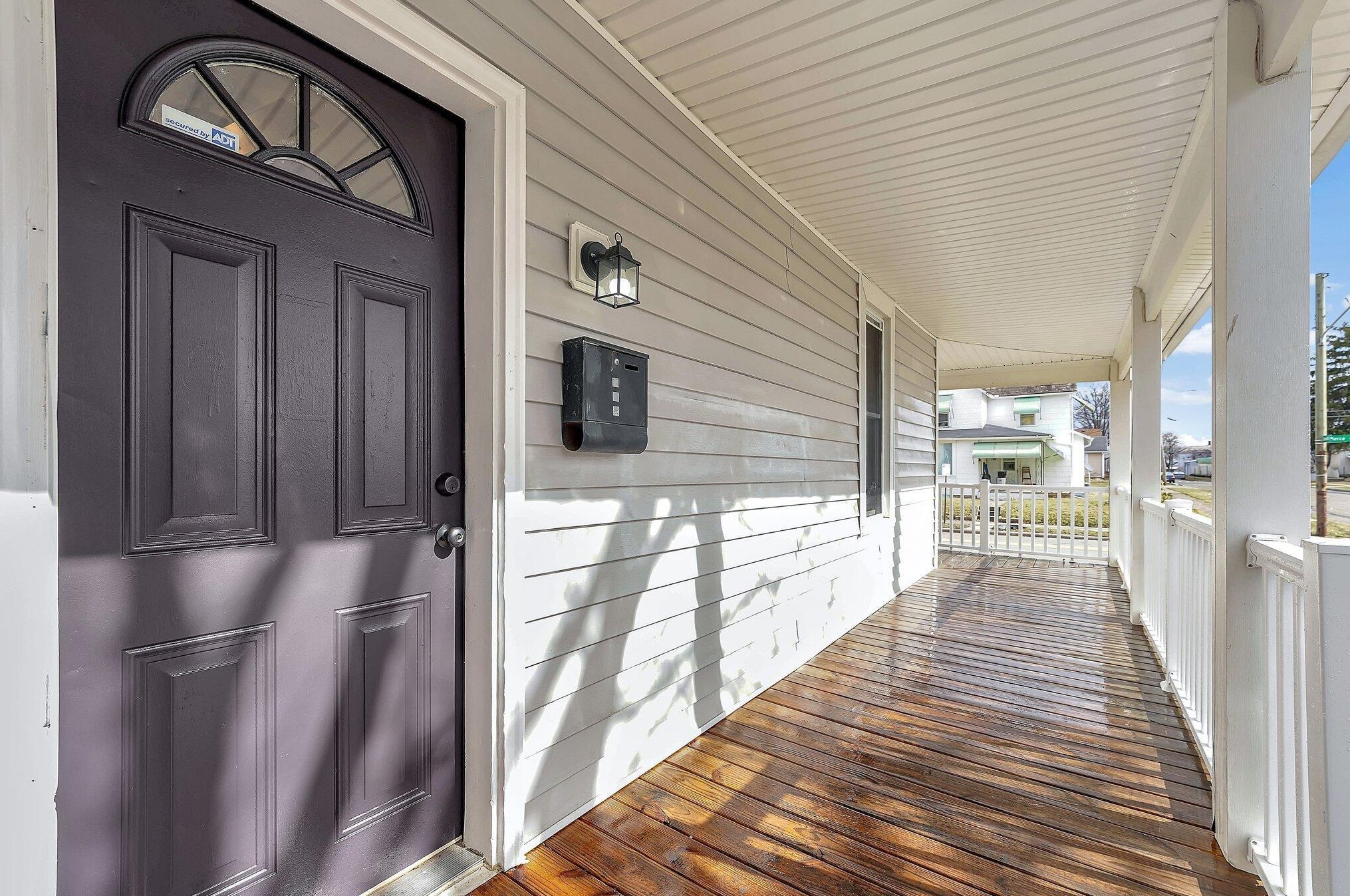 703 Pierce Ave, Lancaster OH 43130-2142 exterior