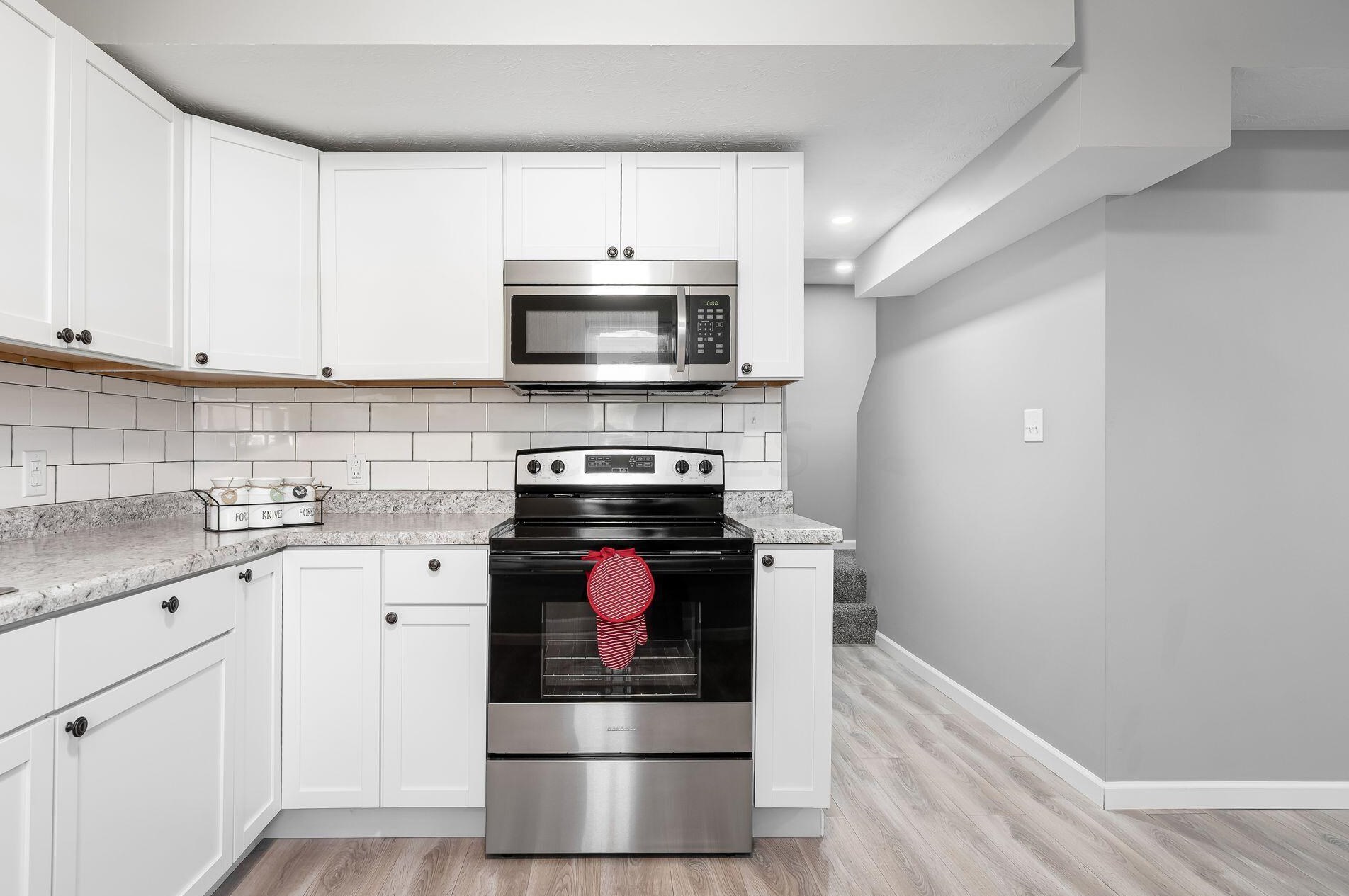 2037 Sale Rd, Columbus OH  43224-2438 exterior