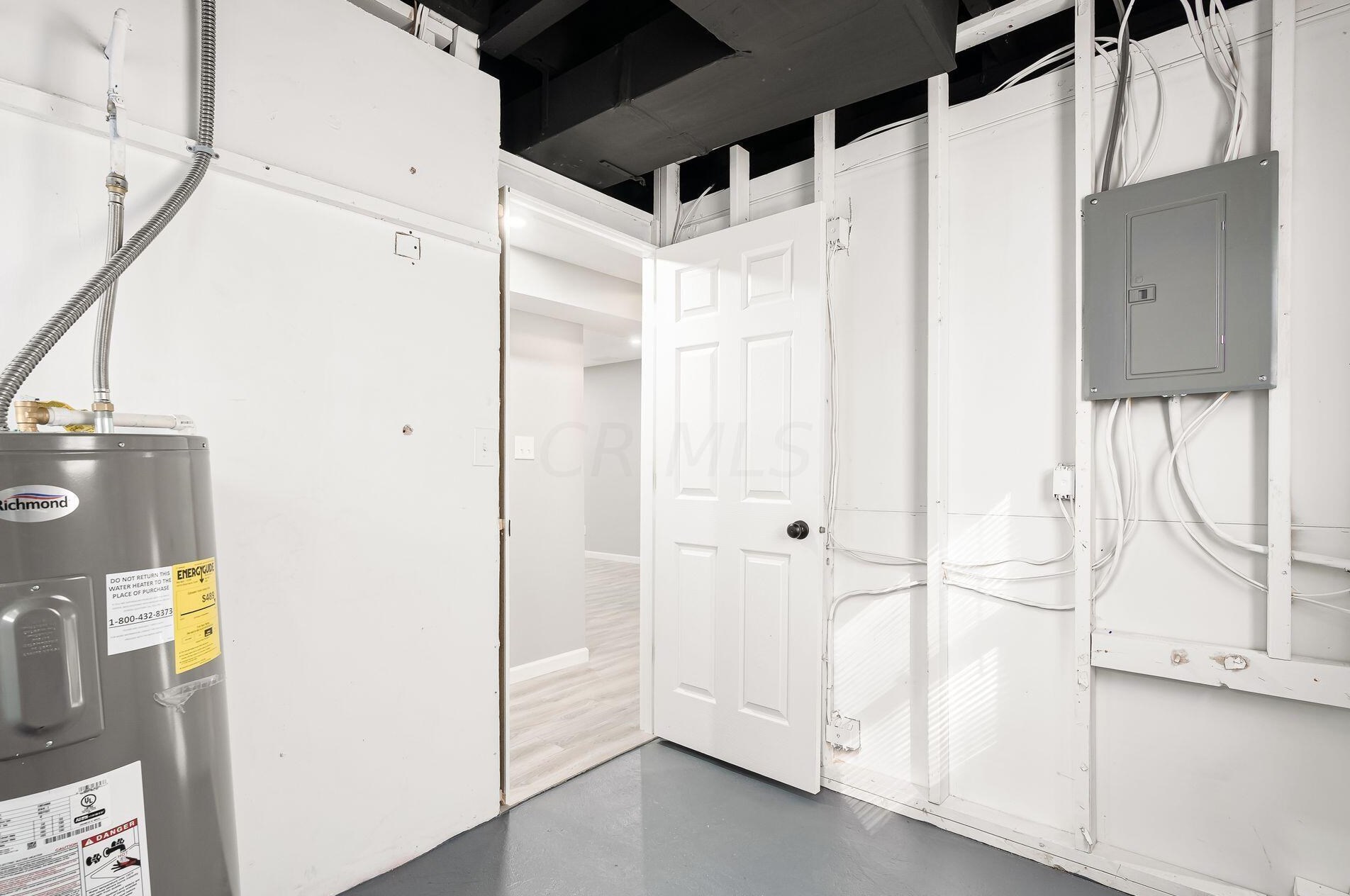 2037 Sale Rd, Columbus OH  43224-2438 exterior