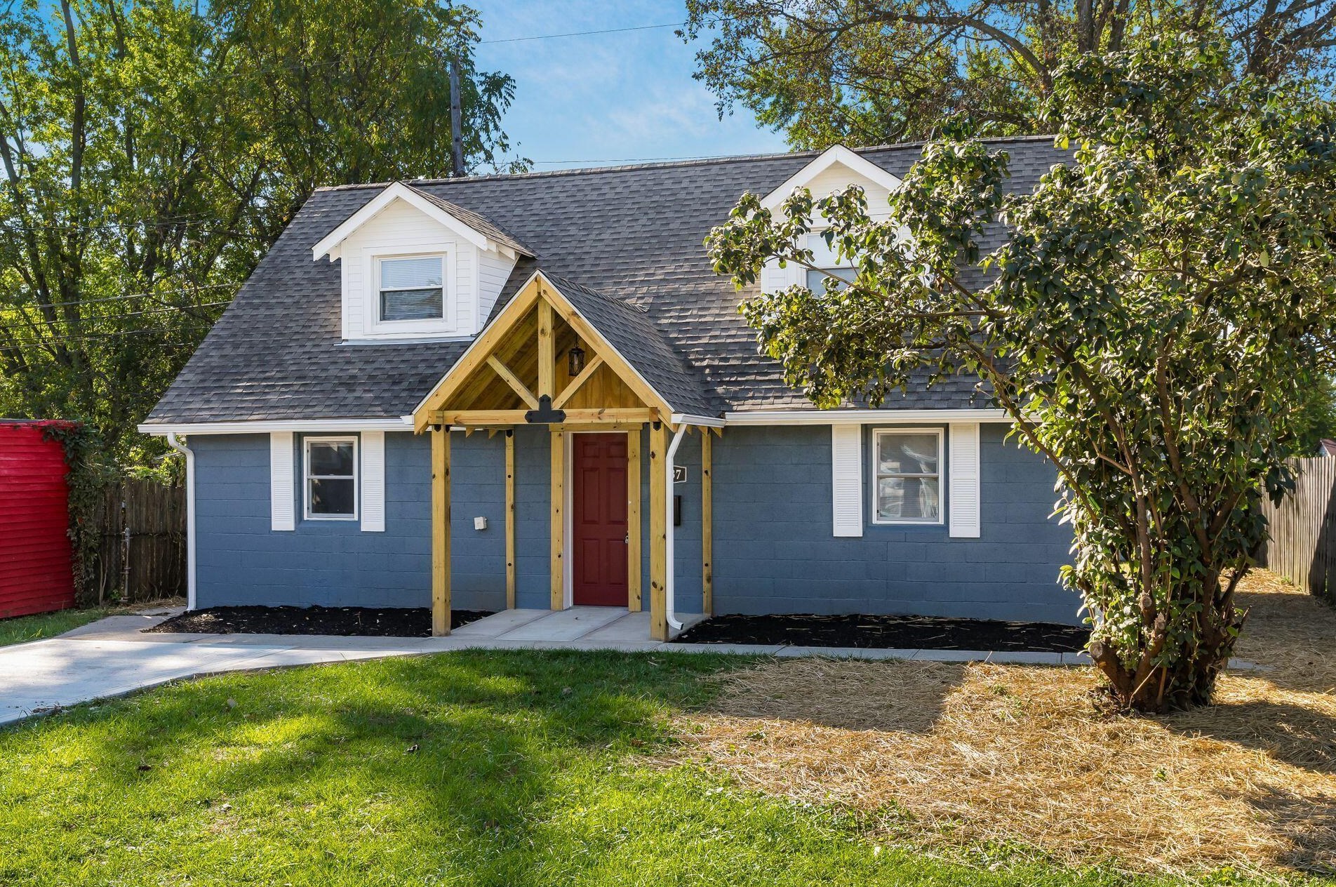 2037 Sale Rd, Columbus OH  43224-2438 exterior