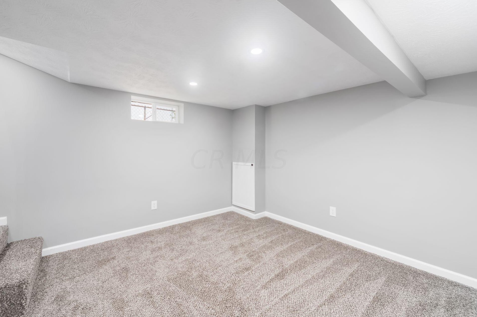 1166 Minnesota Ave, Columbus OH  43211-1319 exterior