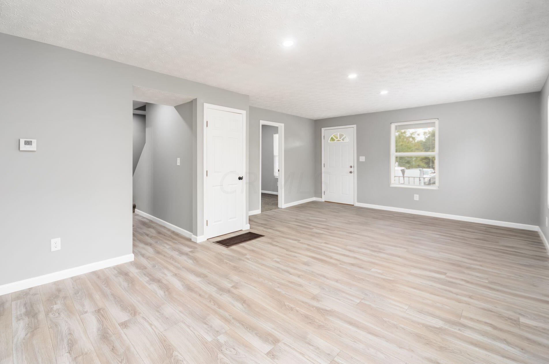 1166 Minnesota Ave, Columbus OH  43211-1319 exterior