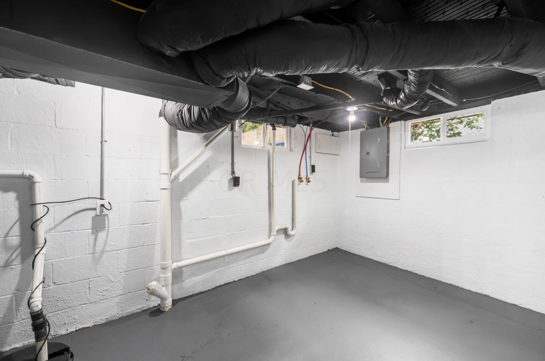 1166 Minnesota Ave, Columbus OH  43211-1319 exterior