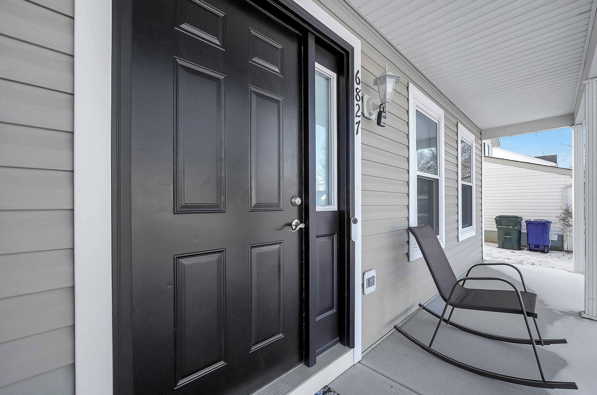 6827 Magdalena Ln, Cnl Wnchstr OH  43110-8332 exterior