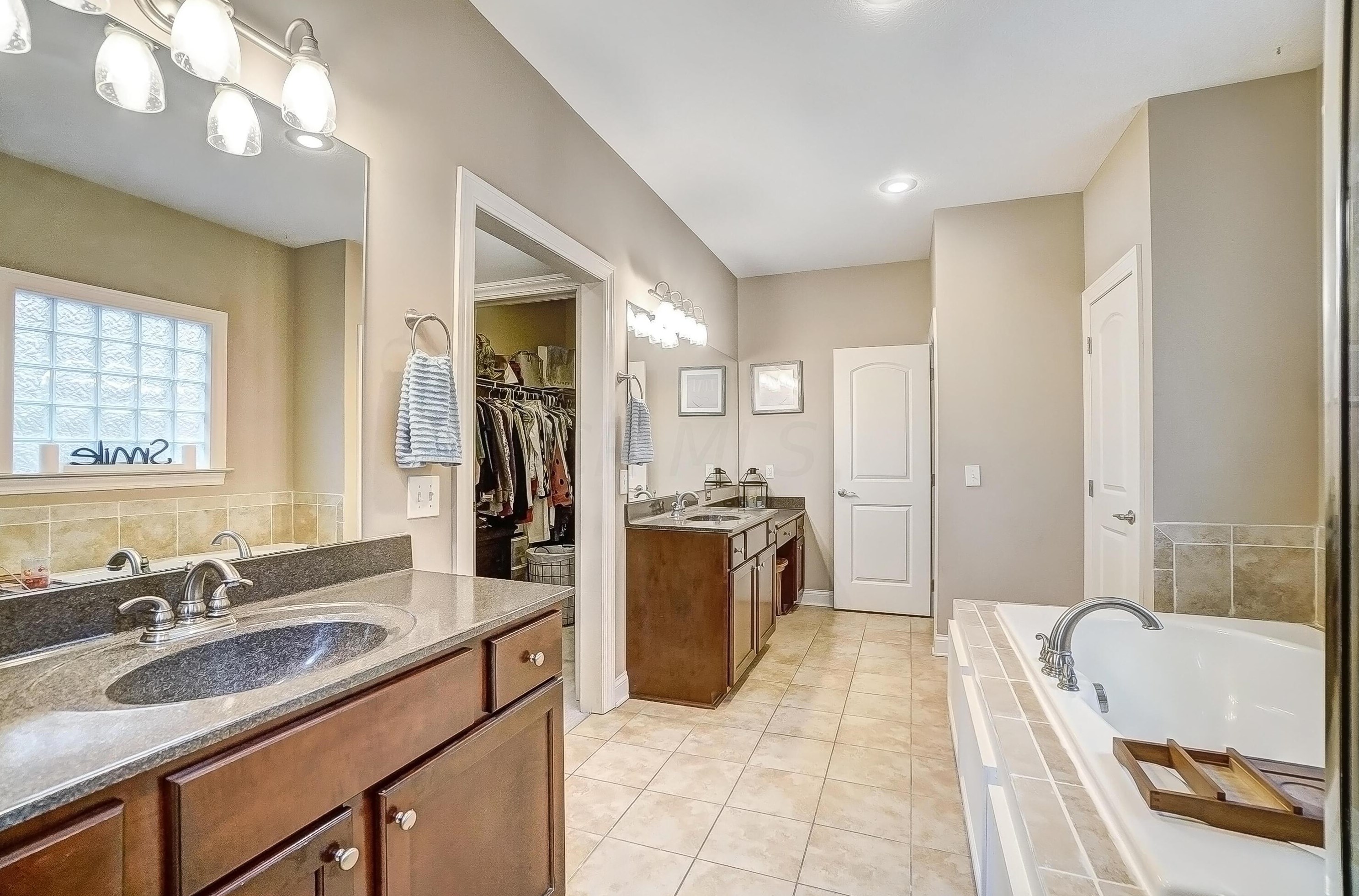 6310 Linworth Rd, Columbus OH  43085-2855 exterior