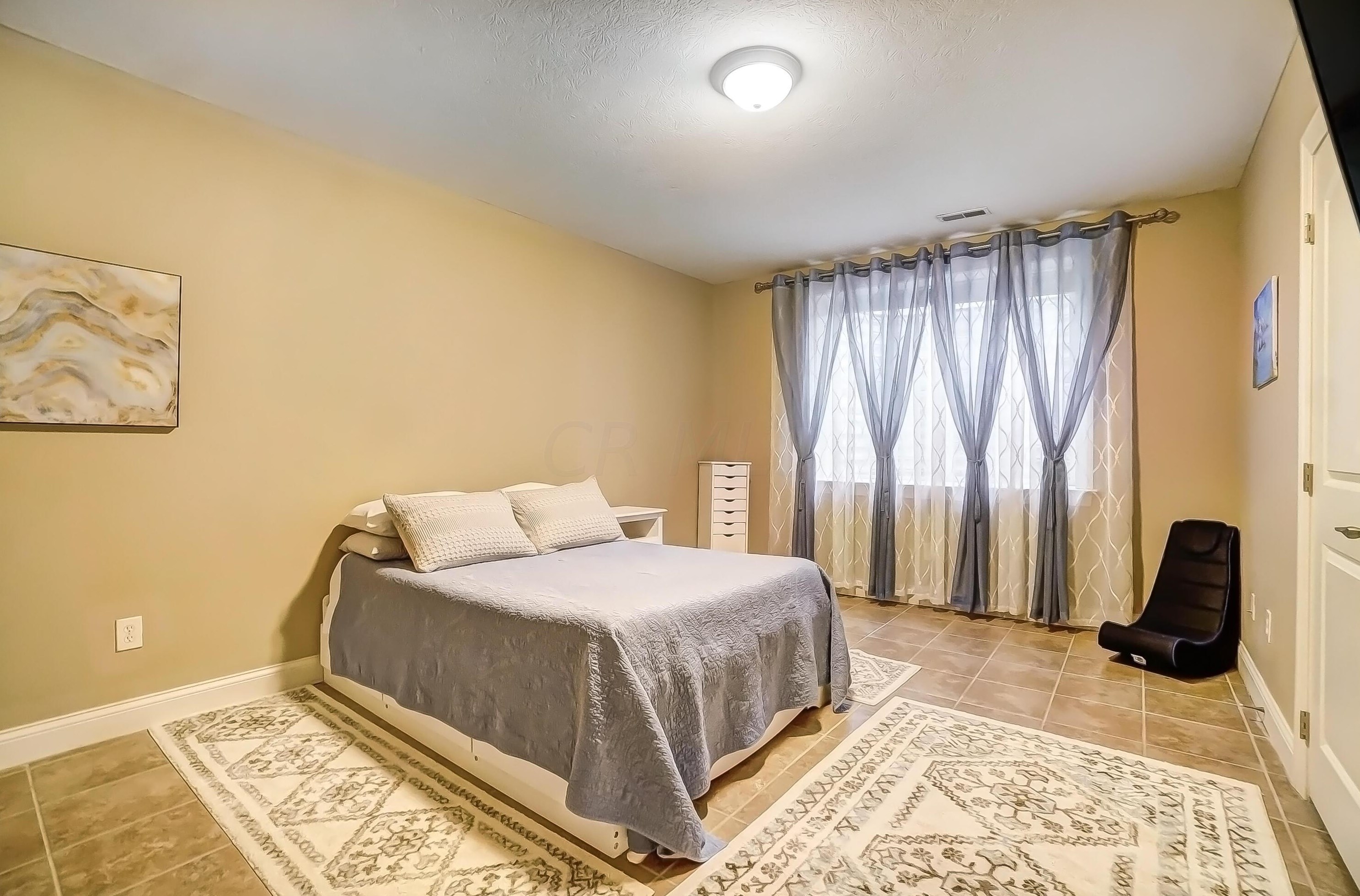 6310 Linworth Rd, Columbus OH  43085-2855 exterior