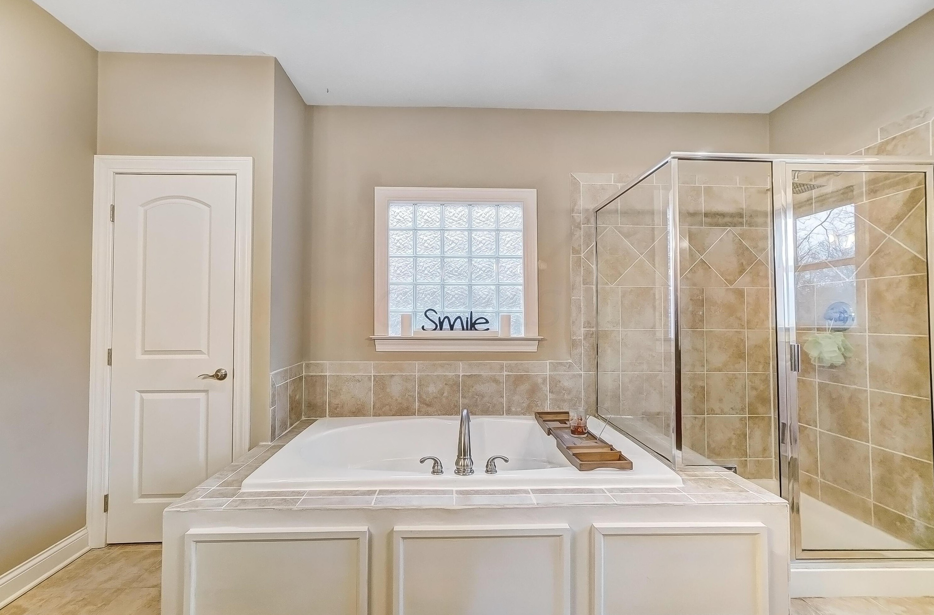 6310 Linworth Rd, Columbus OH  43085-2855 exterior