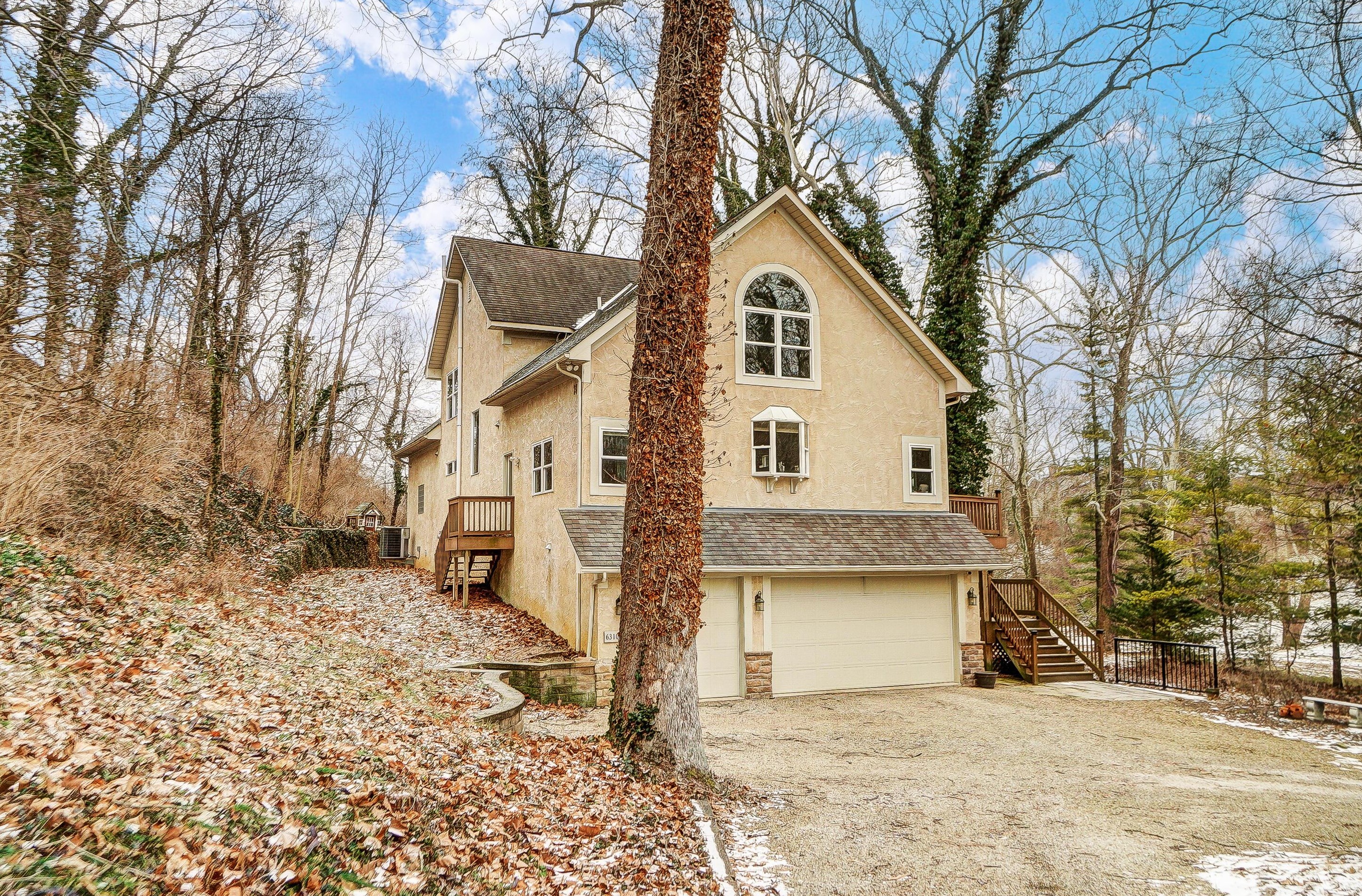 6310 Linworth Rd, Columbus OH  43085-2855 exterior