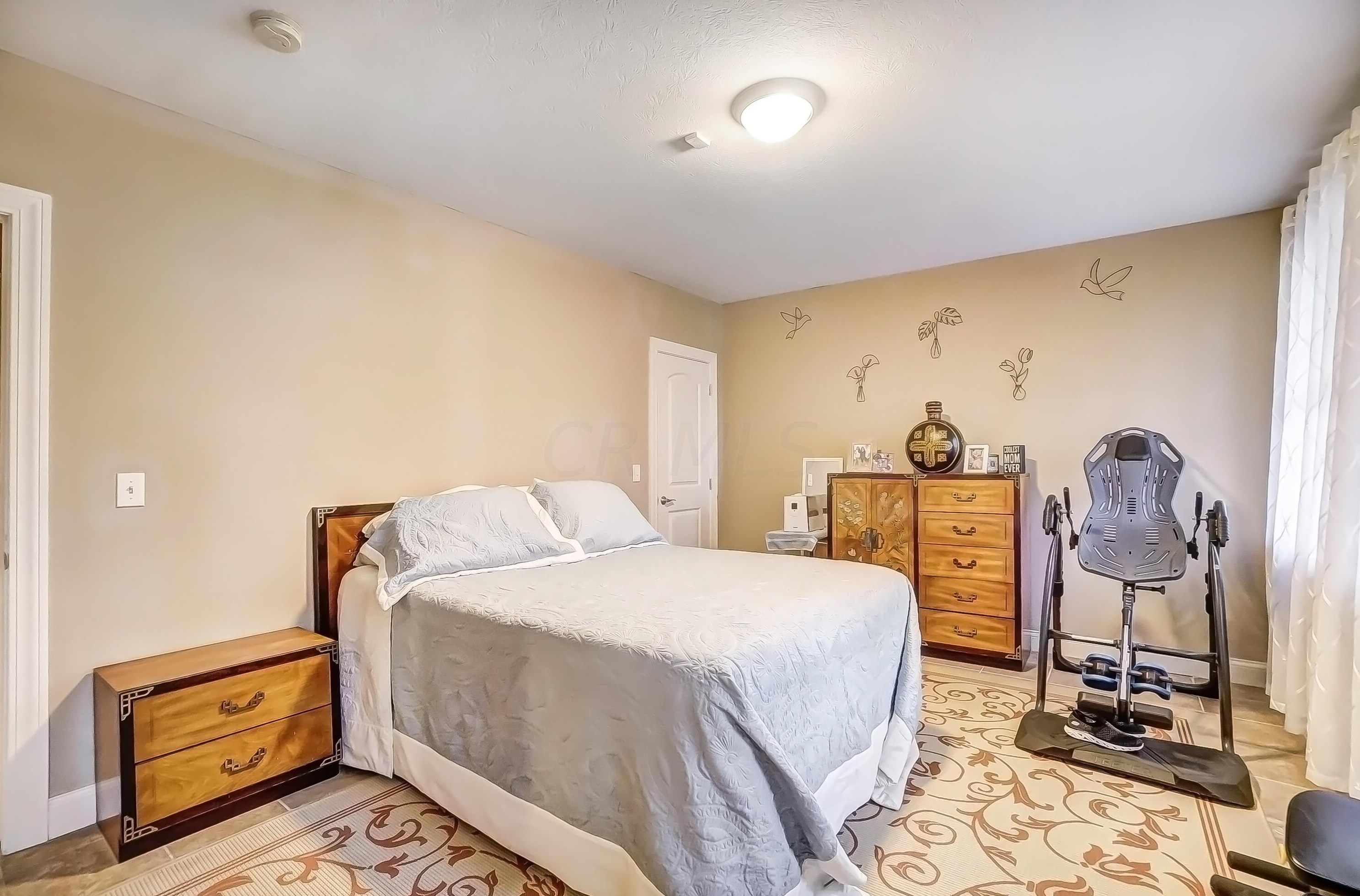 6310 Linworth Rd, Columbus OH  43085-2855 exterior