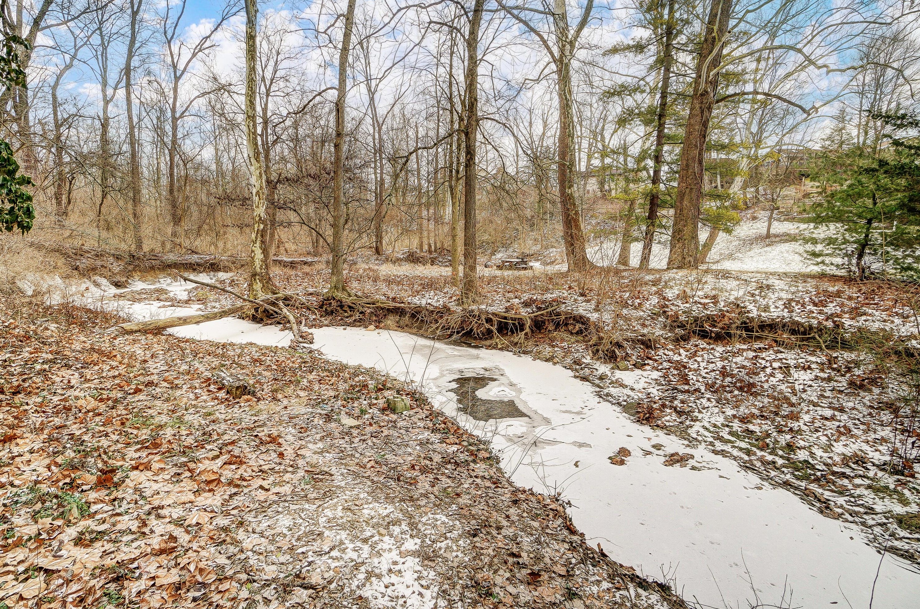 6310 Linworth Rd, Columbus OH  43085-2855 exterior