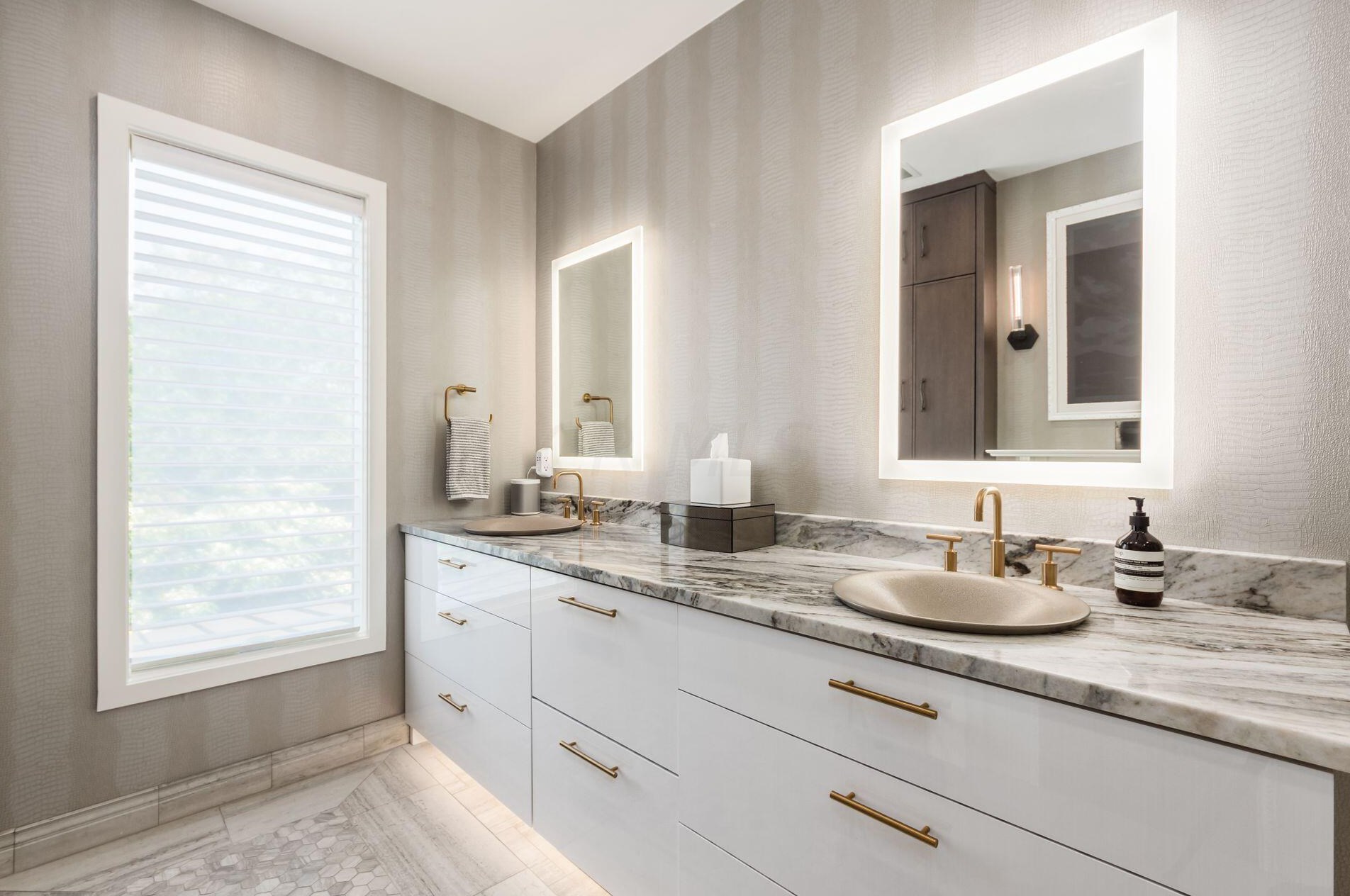 754 Neil Ave, Columbus OH 43201-2321 exterior