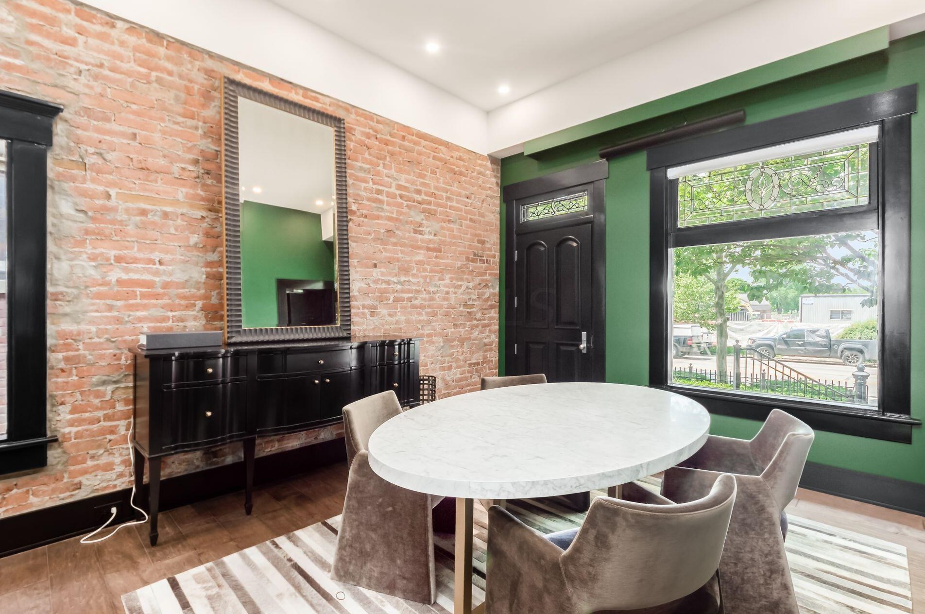 754 Neil Ave, Columbus OH 43201-2321 exterior