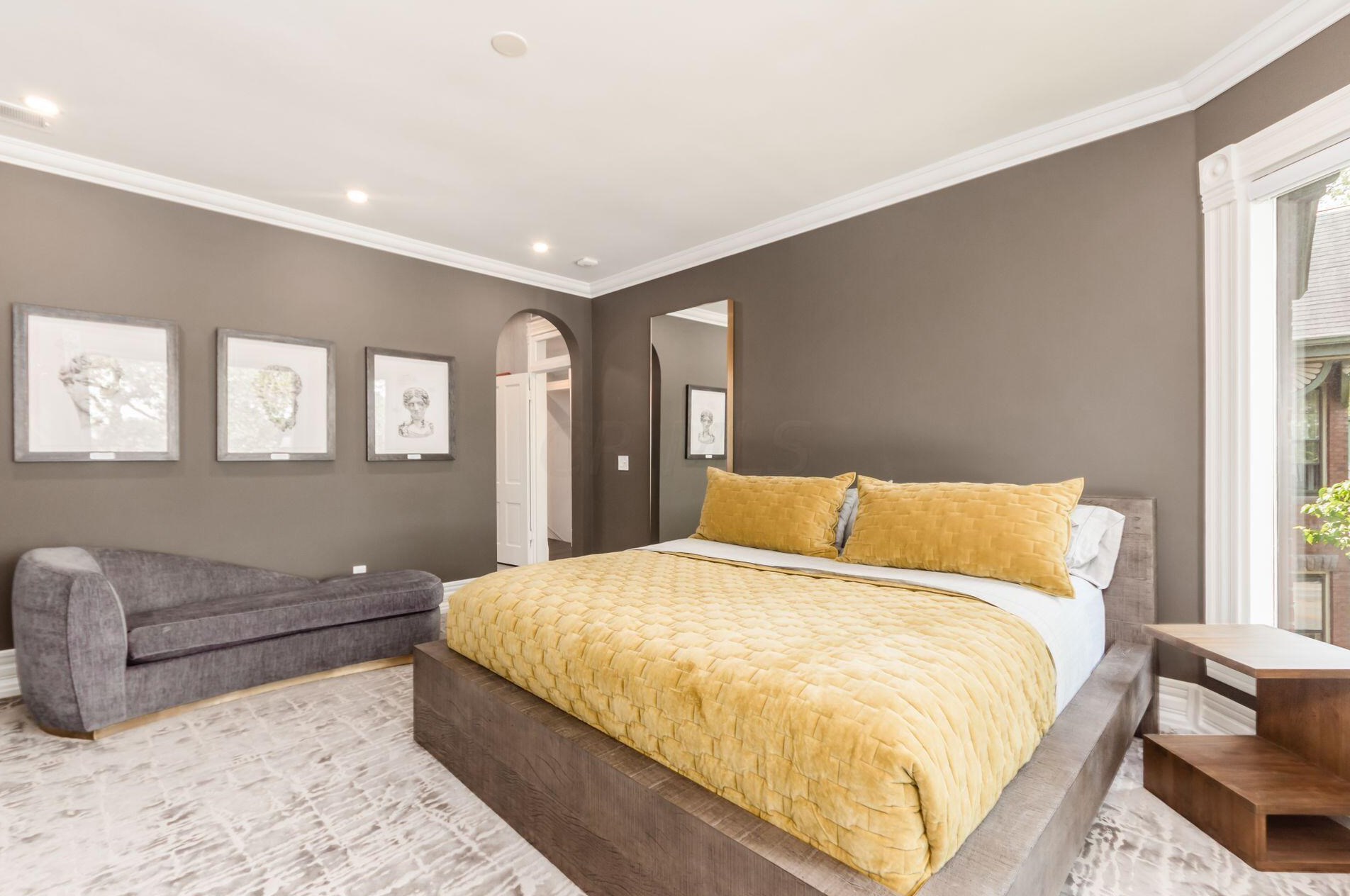 754 Neil Ave, Columbus OH 43201-2321 exterior