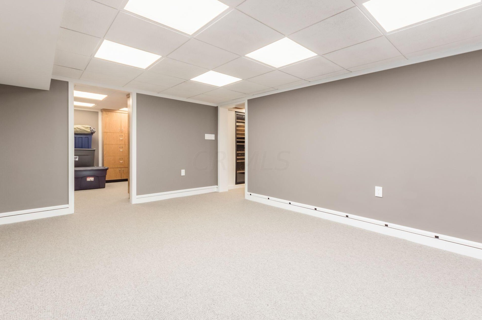 754 Neil Ave, Columbus OH 43201-2321 exterior